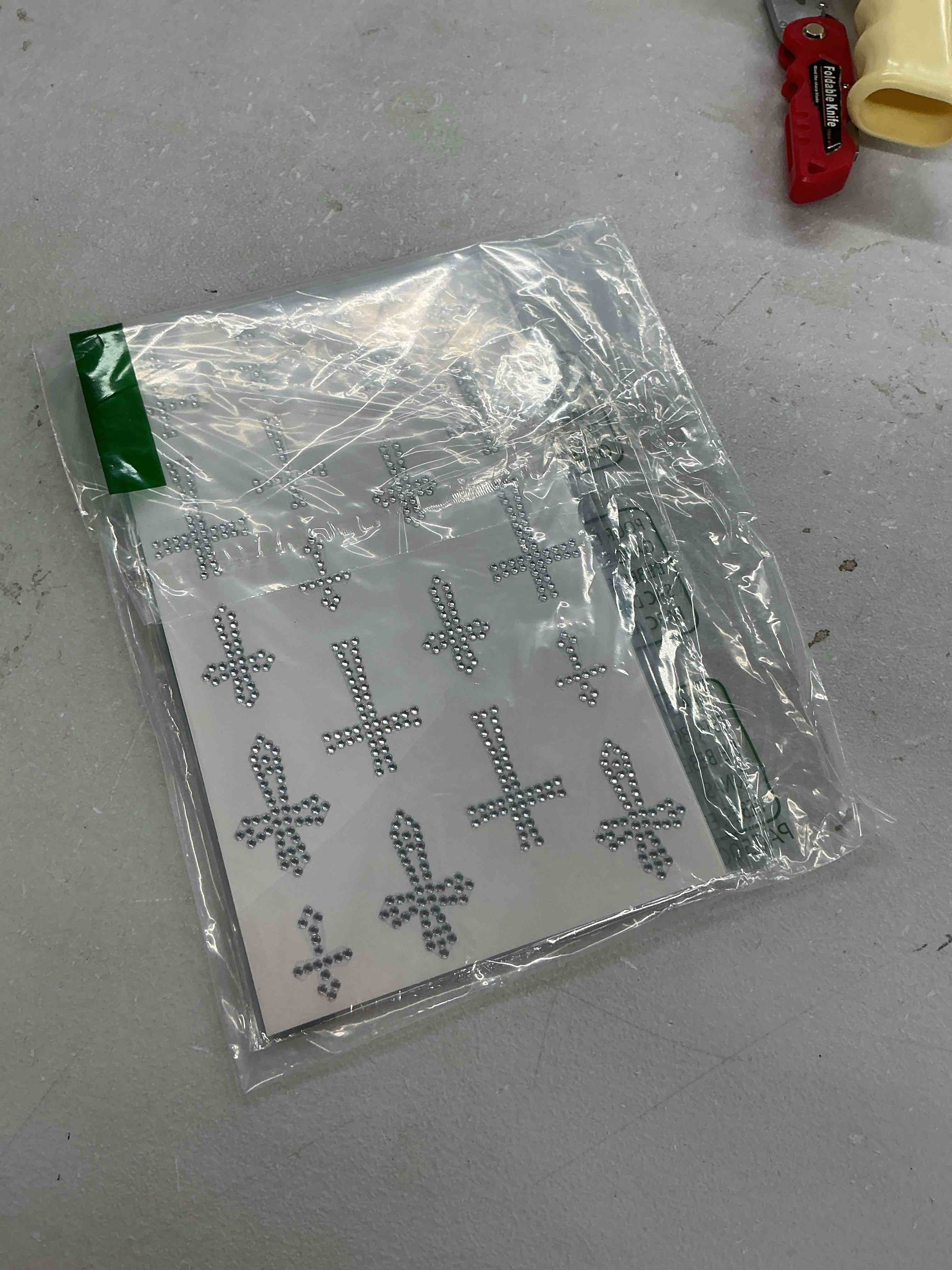 Condition photo showing Good Condition for epakh 76 pcs/4 sheets rhinestone cross stickers for craft decor religious christian cross car decal sparkly crystal self adhesive glitter sticker for adult catholic window package gift decoration silver cross