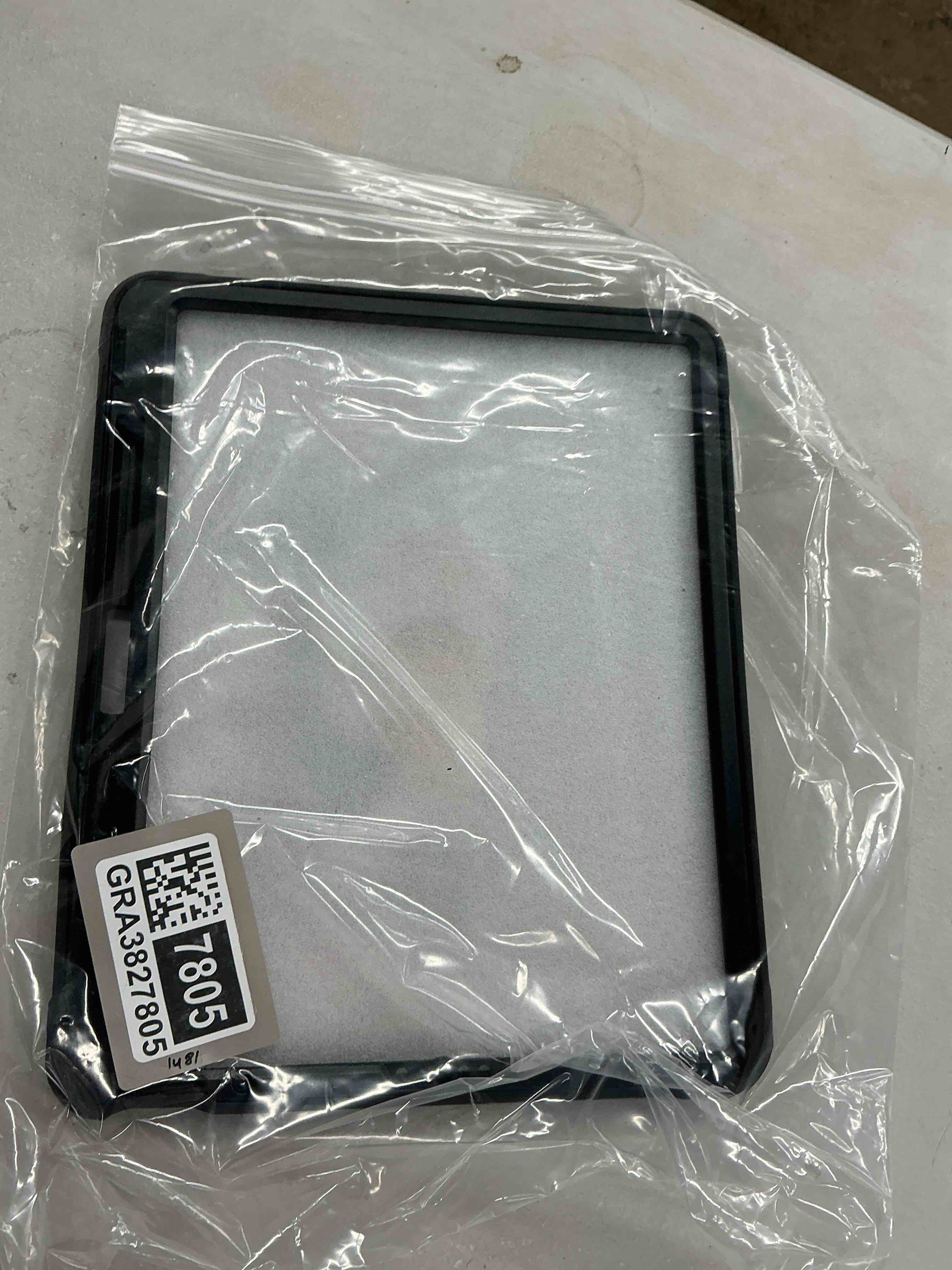 https://s3.amazonaws.com/lotting-images-prod/EmanualPiazza/GRA3827805_1776105579275.jpeg