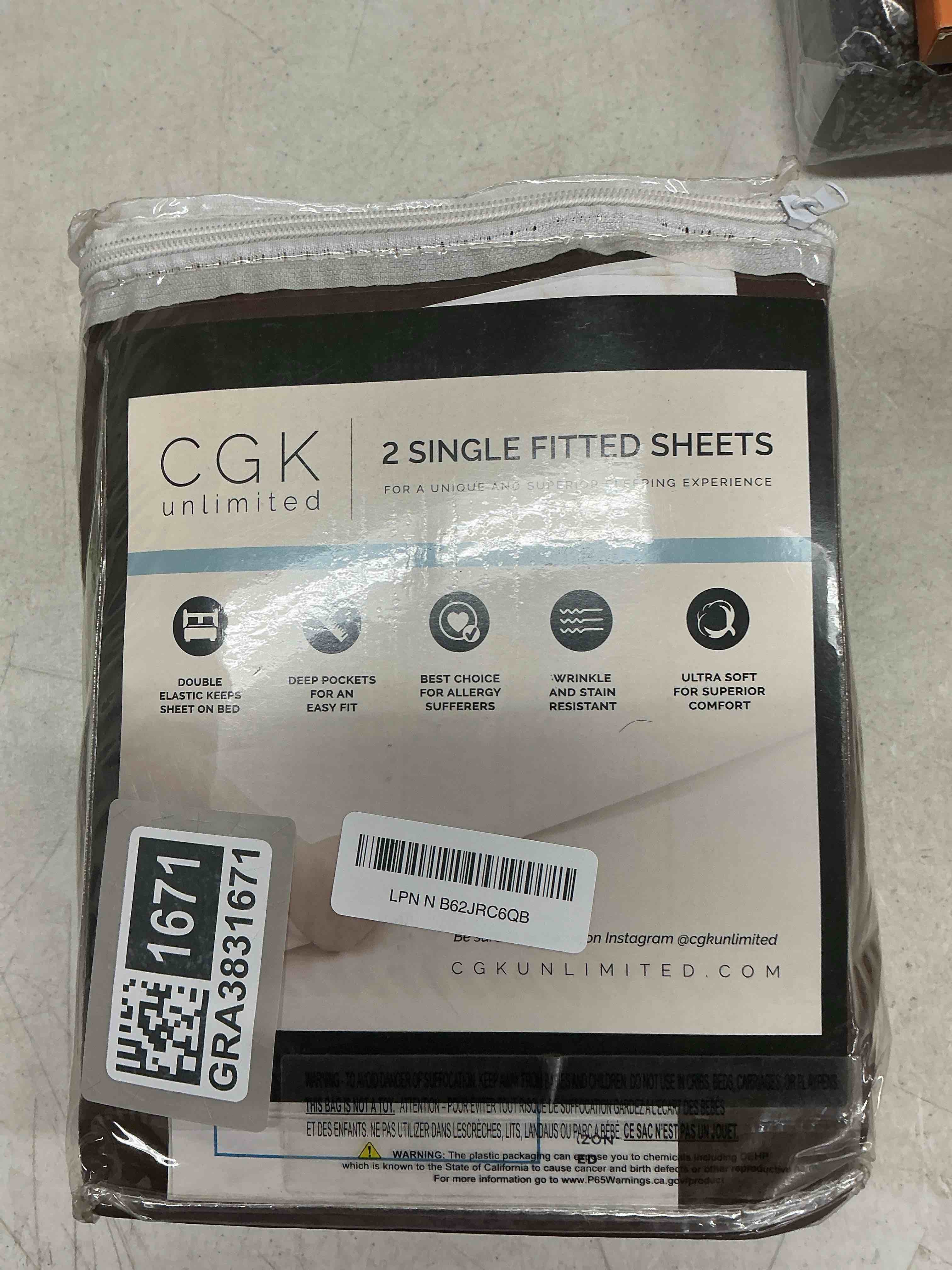 Condition photo showing Good Condition for split king fitted bed sheet - bottom single fitted sheet only - soft hotel luxury bedding w/ 8-16 inch deep pockets - breathable, cooling & wrinkle free - easy-care, fade and shrink resistant - brown split king size 09 - brown 1