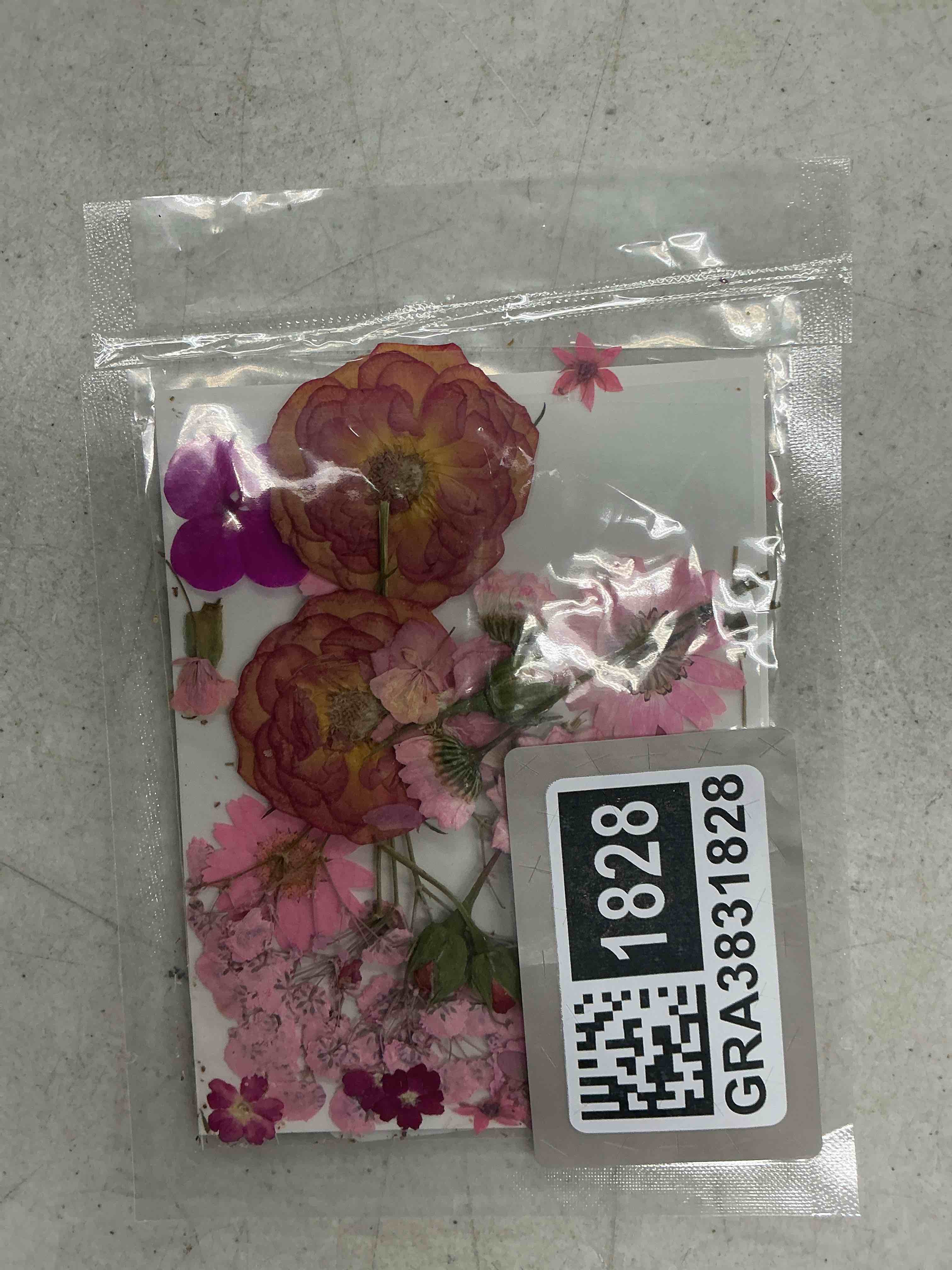 Condition photo showing Good Condition for 15 types 15 pcs pink dried pressed flowers for resin molds,real natural pressed flowers for diy art crafts,candle making, nails décor,soap making, phone case