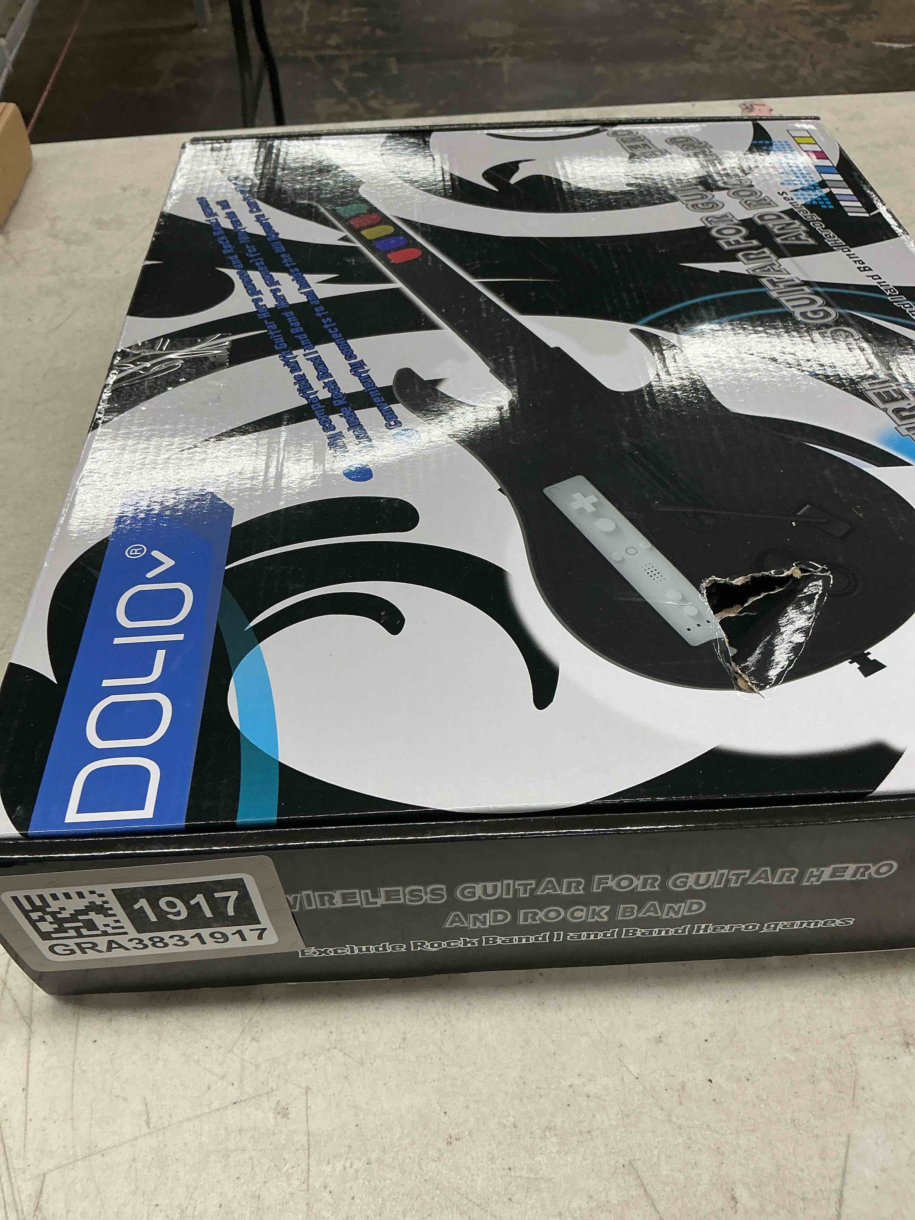 Condition photo showing Good Condition for kyayugm wii guitar compatible for nintendo wii, supports for guitar hero and rock band games. ?rock band 1 is not supported?- white