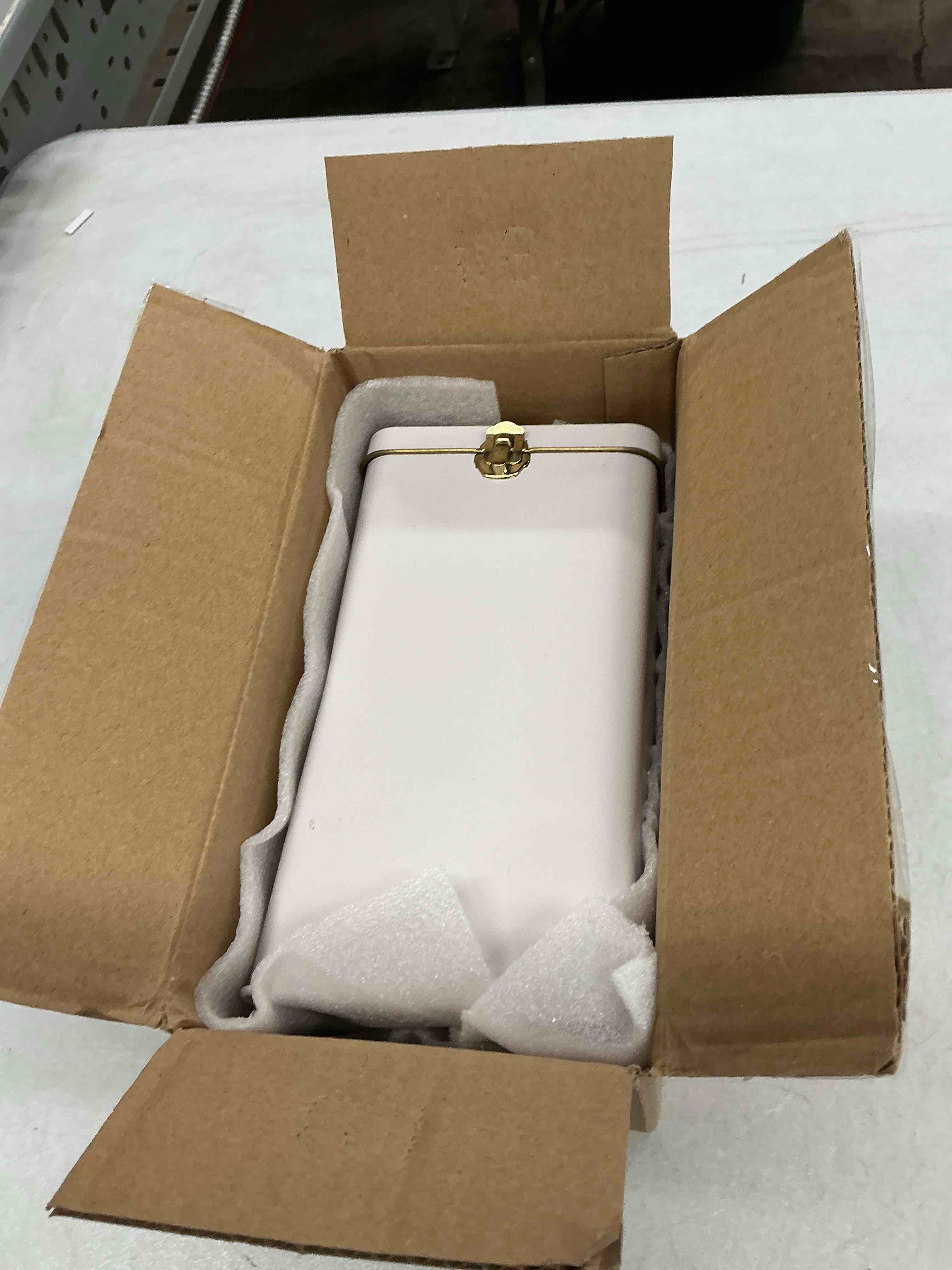 https://s3.amazonaws.com/lotting-images-prod/EmanualPiazza/GRA4368457_1775484030508.jpeg