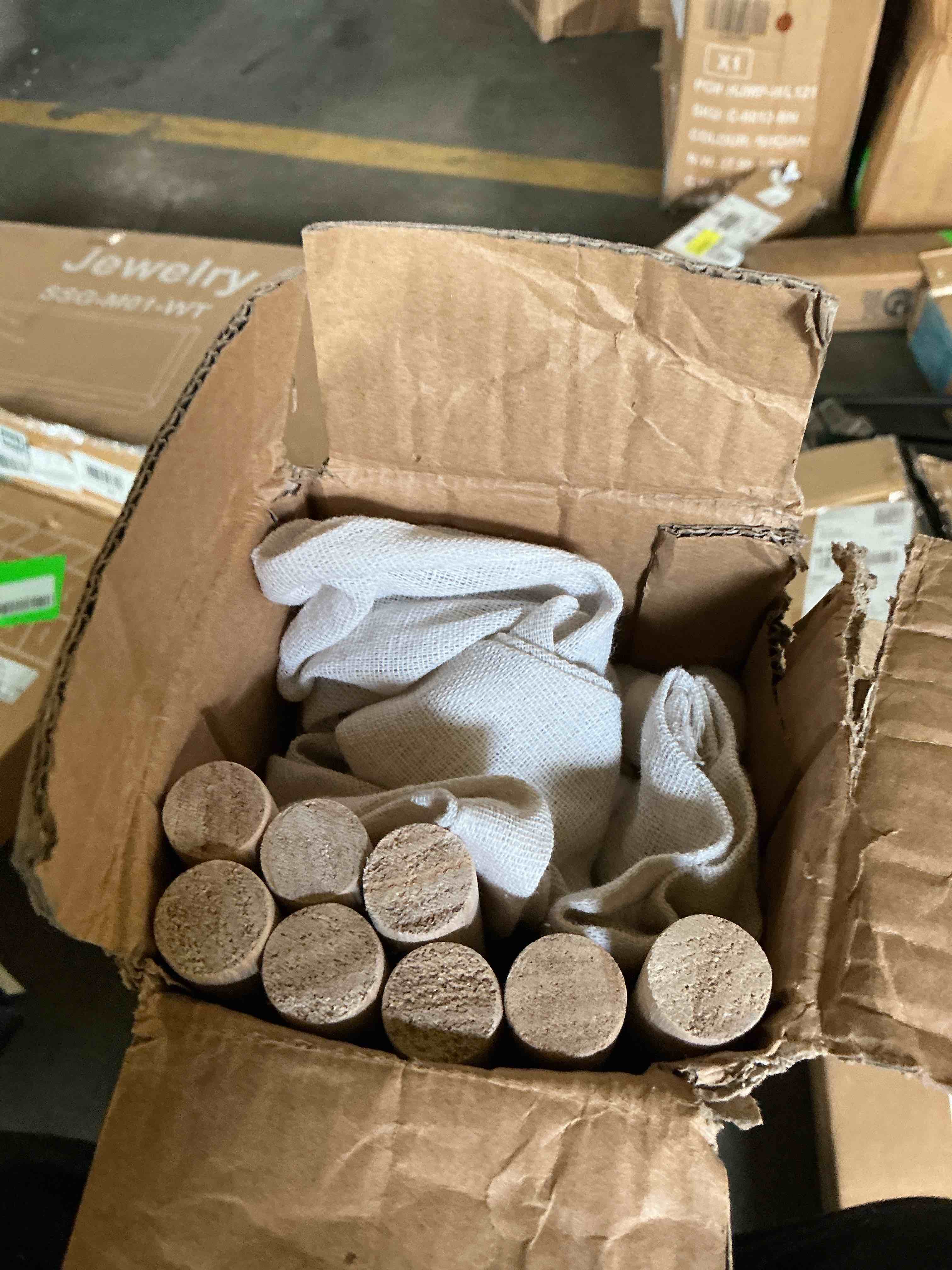 https://s3.amazonaws.com/lotting-images-prod/EmanualPiazza/GRA4370696_1777659688698.jpeg