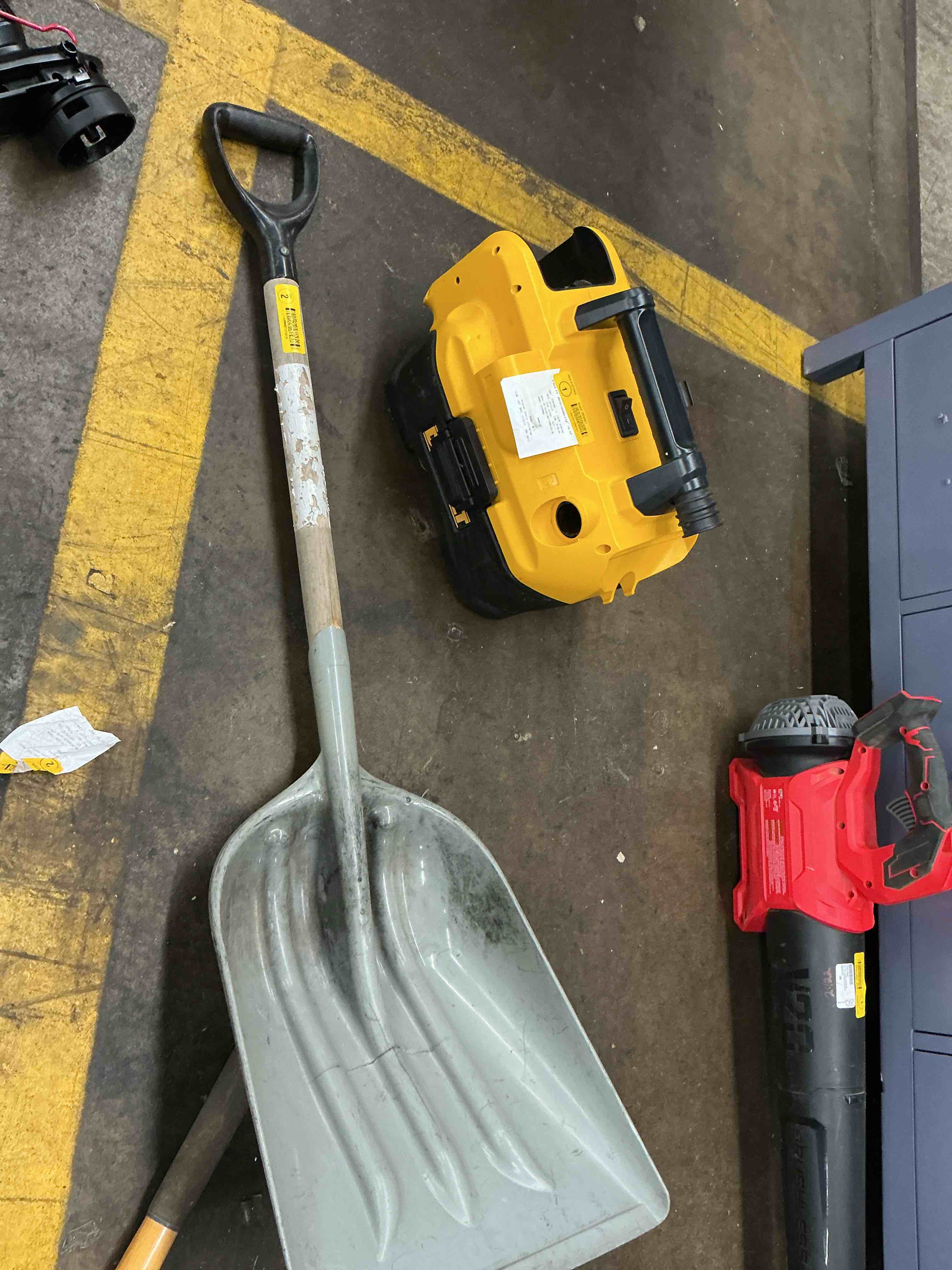 https://s3.amazonaws.com/lotting-images-prod/EmanualPiazza/GRA4371630_1779893825819.jpeg