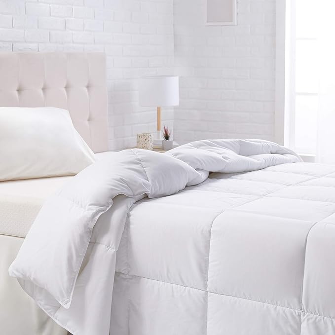 Amazon Basics White Down Alternative Comforter and Duvet Insert with Corner Tabs (Twin, All-Season)