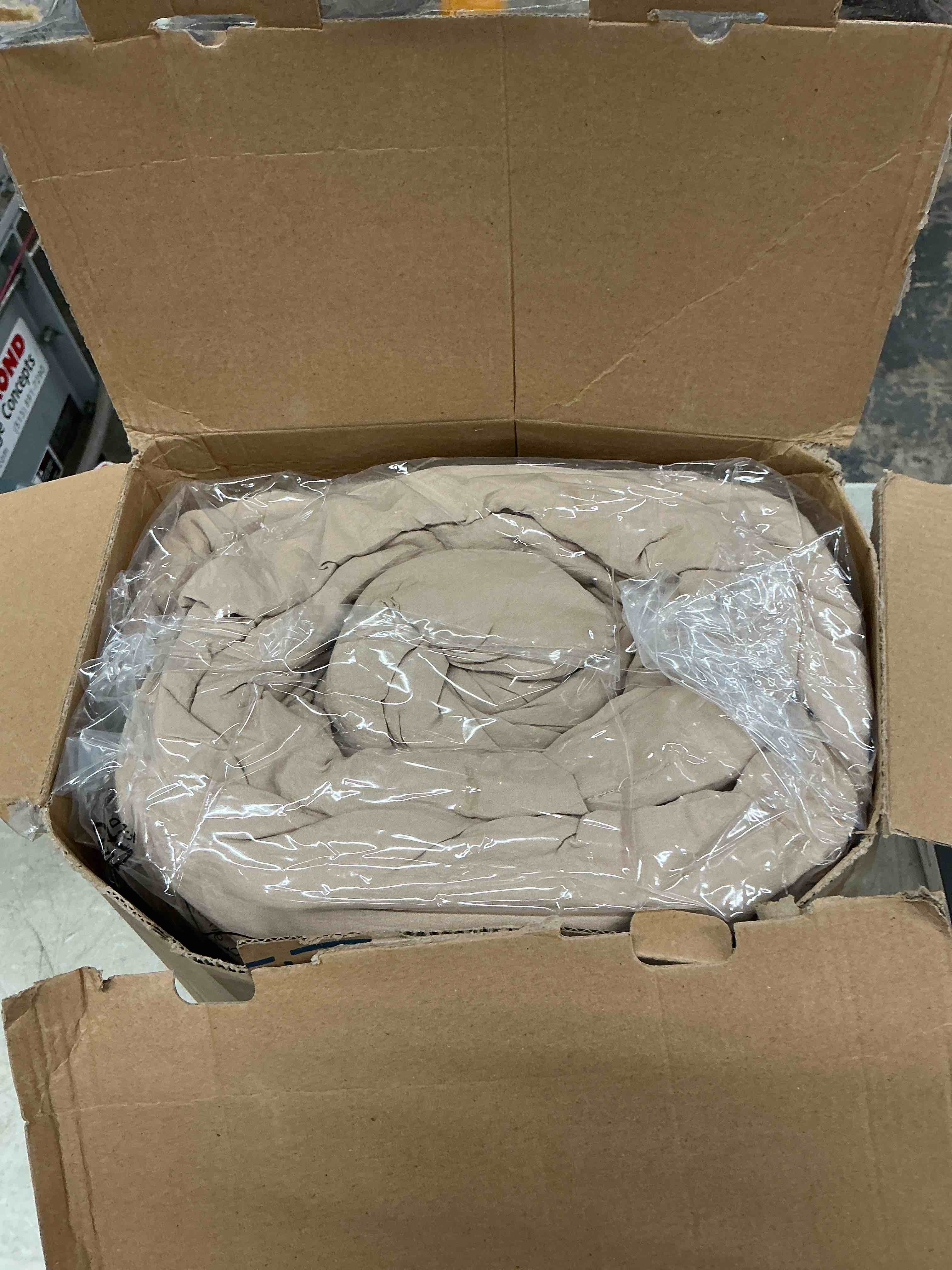 https://s3.amazonaws.com/lotting-images-prod/EmanualPiazza/GRA4728893_1779393935474.jpeg