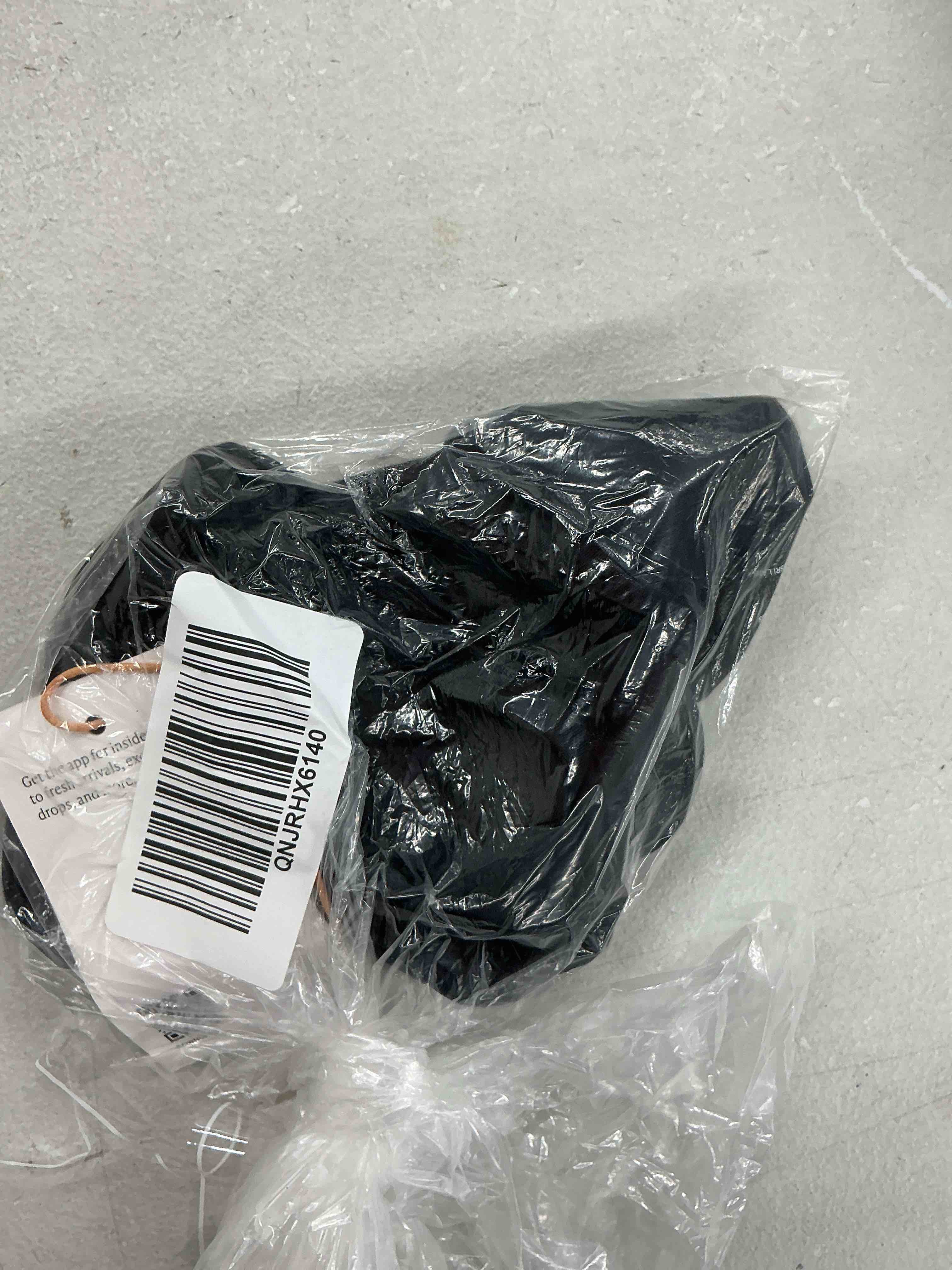 Condition photo showing New/Like New for quince italian high-leg ring bikini bottom, m, black