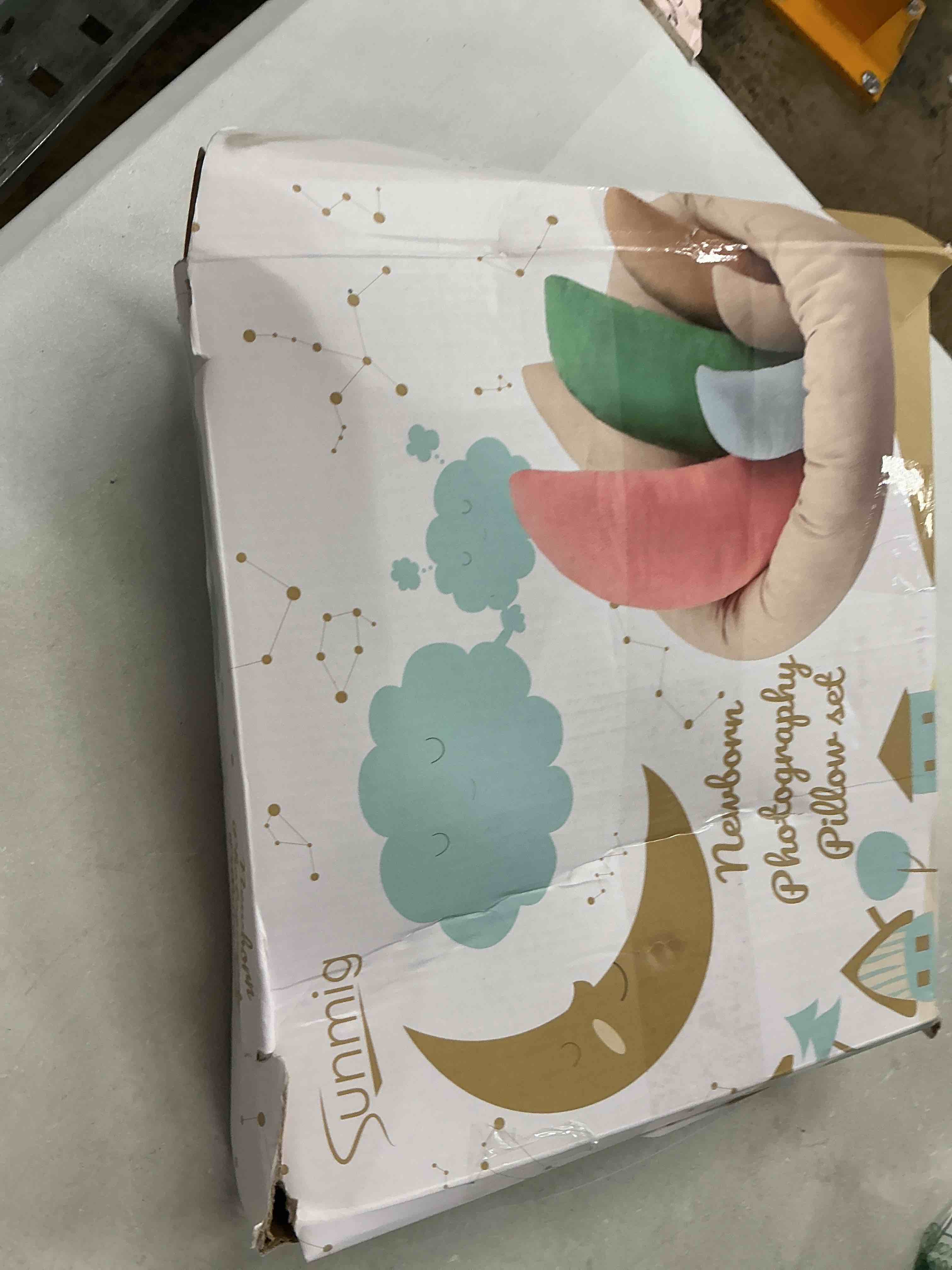 Condition photo showing Good Condition for sunmig newborn photography props, ultra-soft baby donut posing pillows, professional baby photo props set fits 0-6 months baby,pack of 6, multicolor