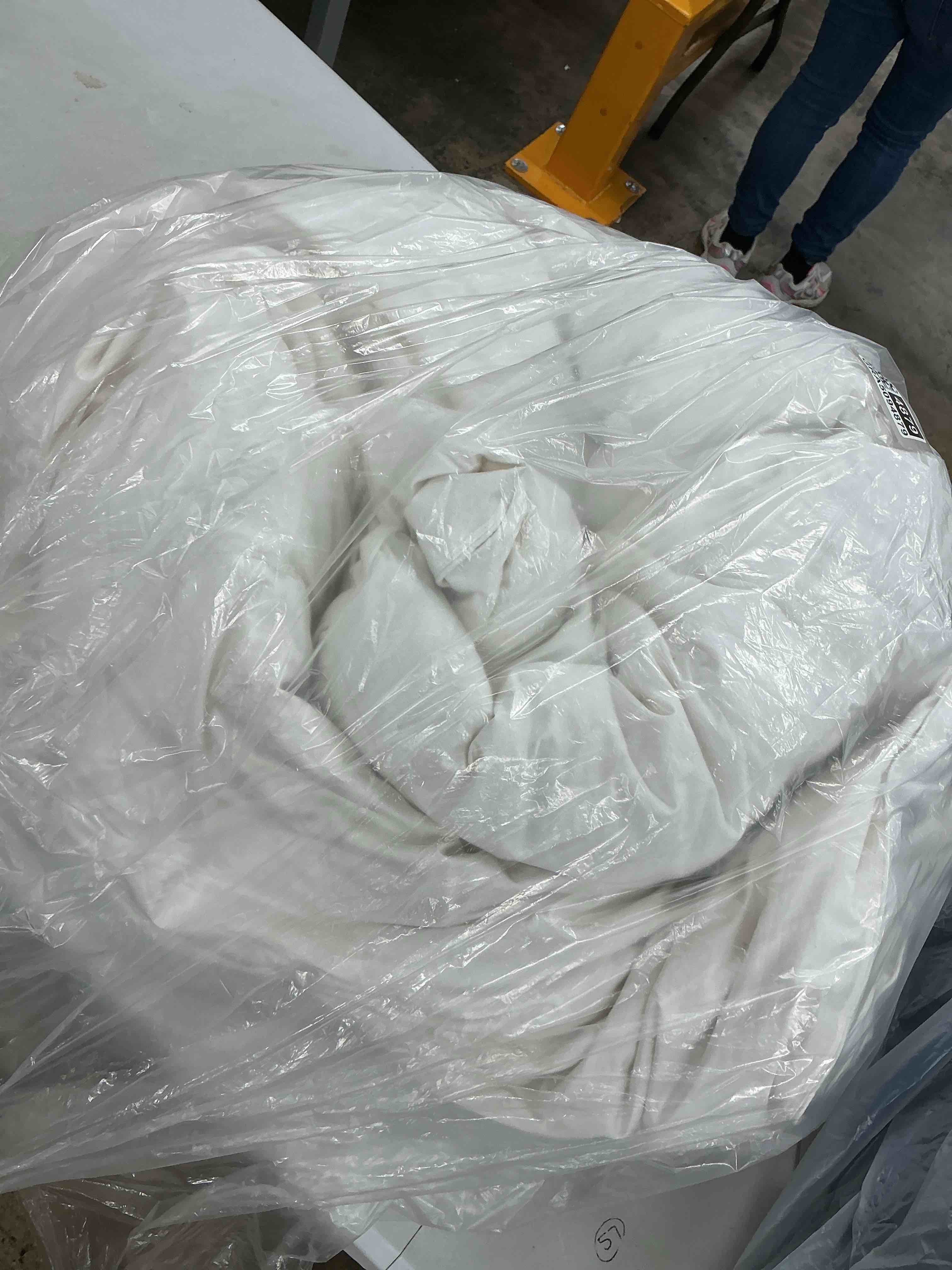 Condition photo showing Good Condition for quince premium down comforter, full/queen, down