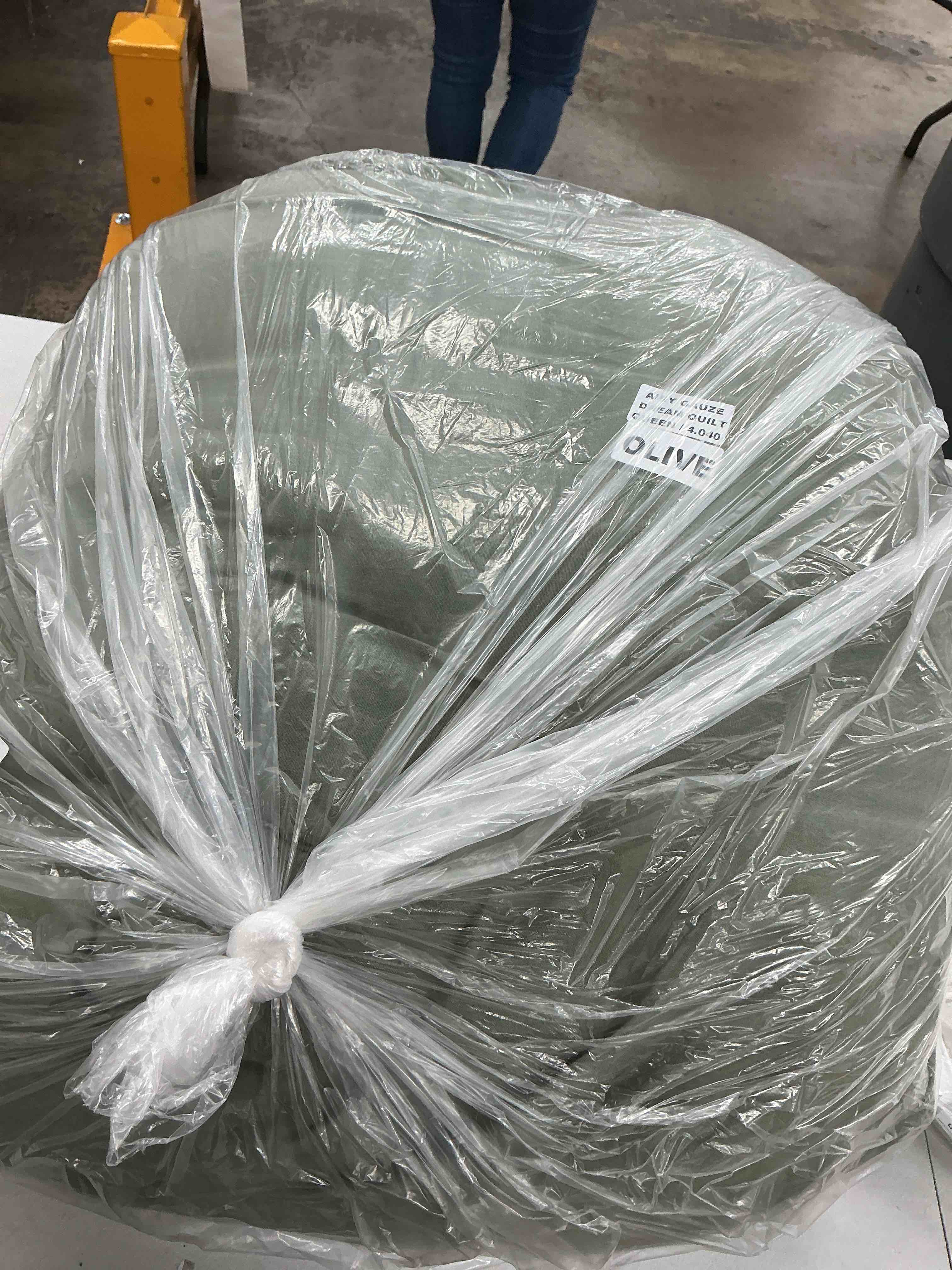 Condition photo showing Good Condition for quince organic cotton gauze dream quilt, full/queen, olive