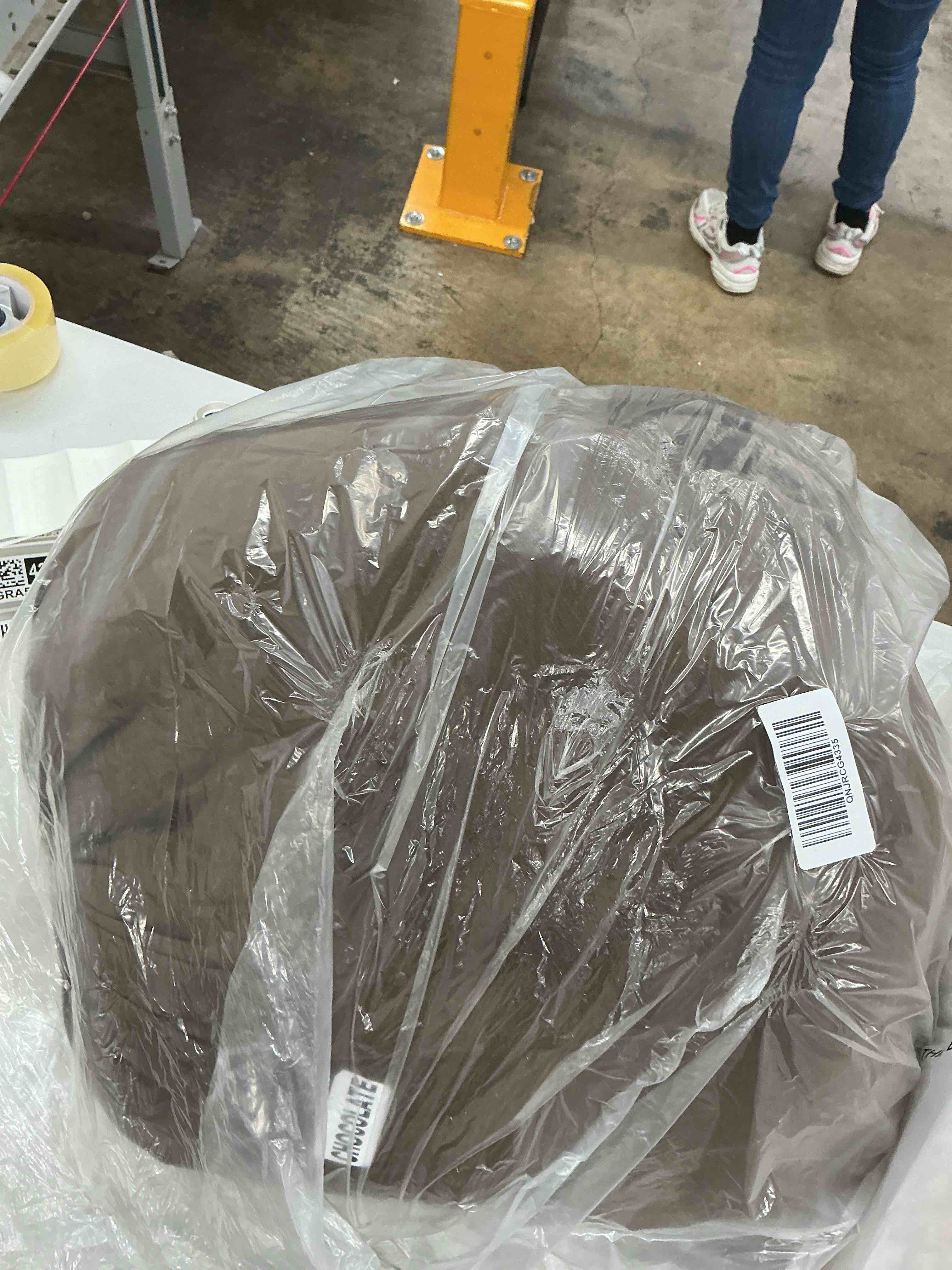 Condition photo showing Good Condition for quince organic cotton gauze box quilt, king/cal king, chocolate