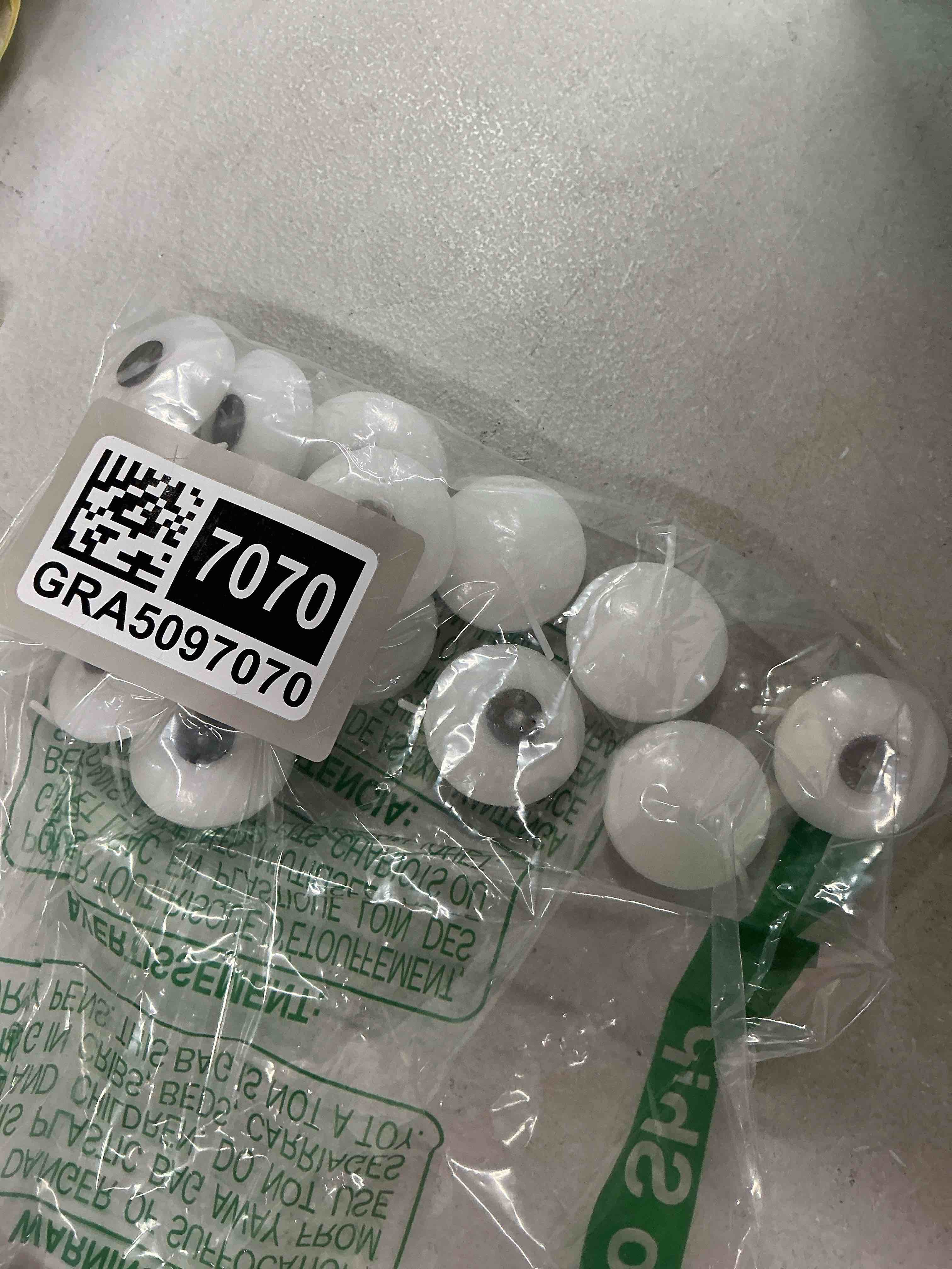 Condition photo showing New/Like New for maqihan 30 pcs white floating candles - small floating candles for centerpieces unscented dripless wax burning for home decorations, weddings, parties, holiday, special occasions and christmas