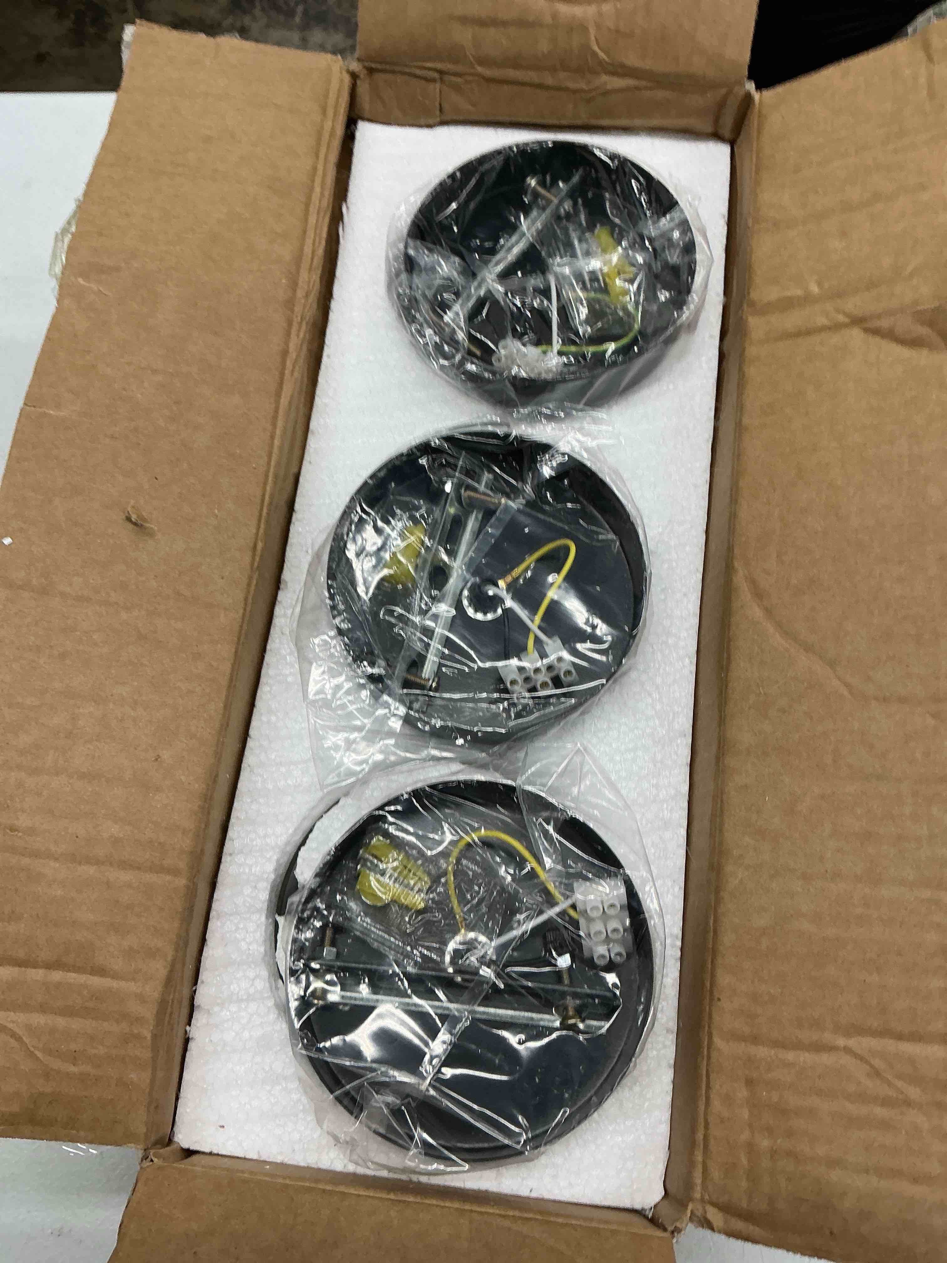 https://s3.amazonaws.com/lotting-images-prod/EmanualPiazza/GRA7338046_1787850243753.jpeg