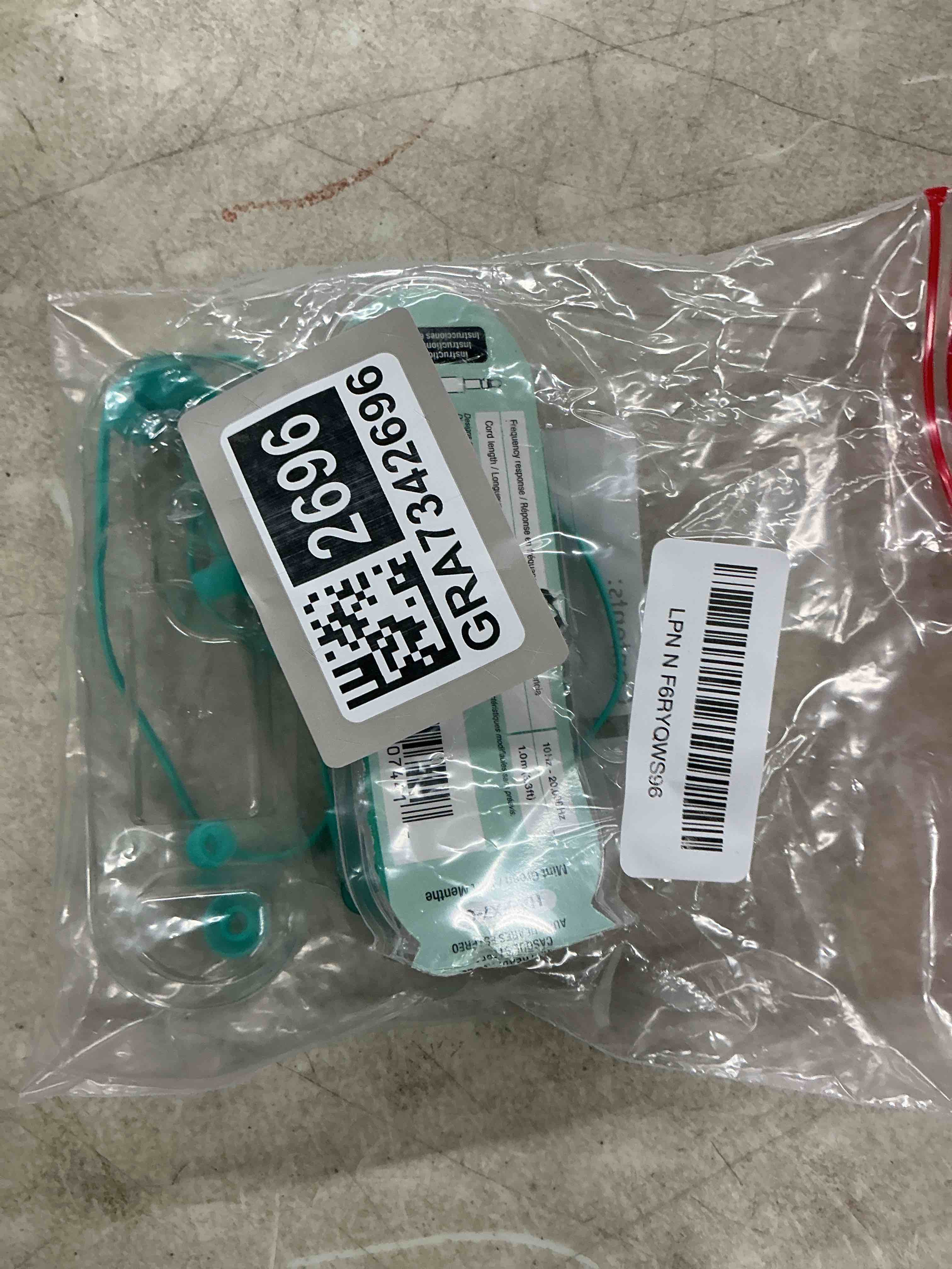 Condition photo showing Good Condition for jvc gumy in ear earbud headphones, powerful sound, comfortable and secure fit, silicone ear pieces s/m/l - hafx7g green