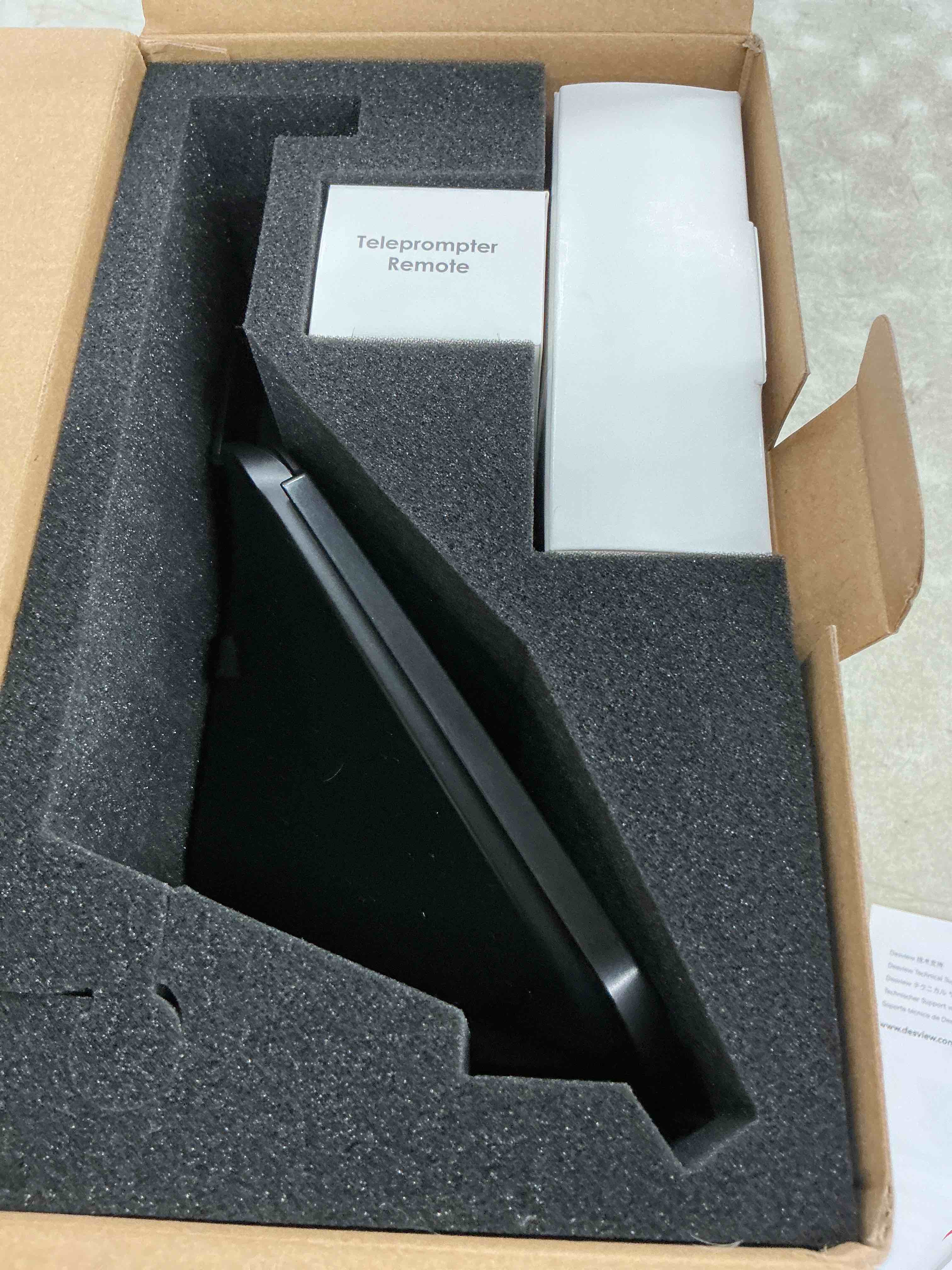 Condition photo showing Good Condition for desview t3 teleprompter for camera & smartphone - supports ipad/tablet up to 10" - beam splitter glass with bluetooth remote - wide angle support for youtube, tiktok & live streaming