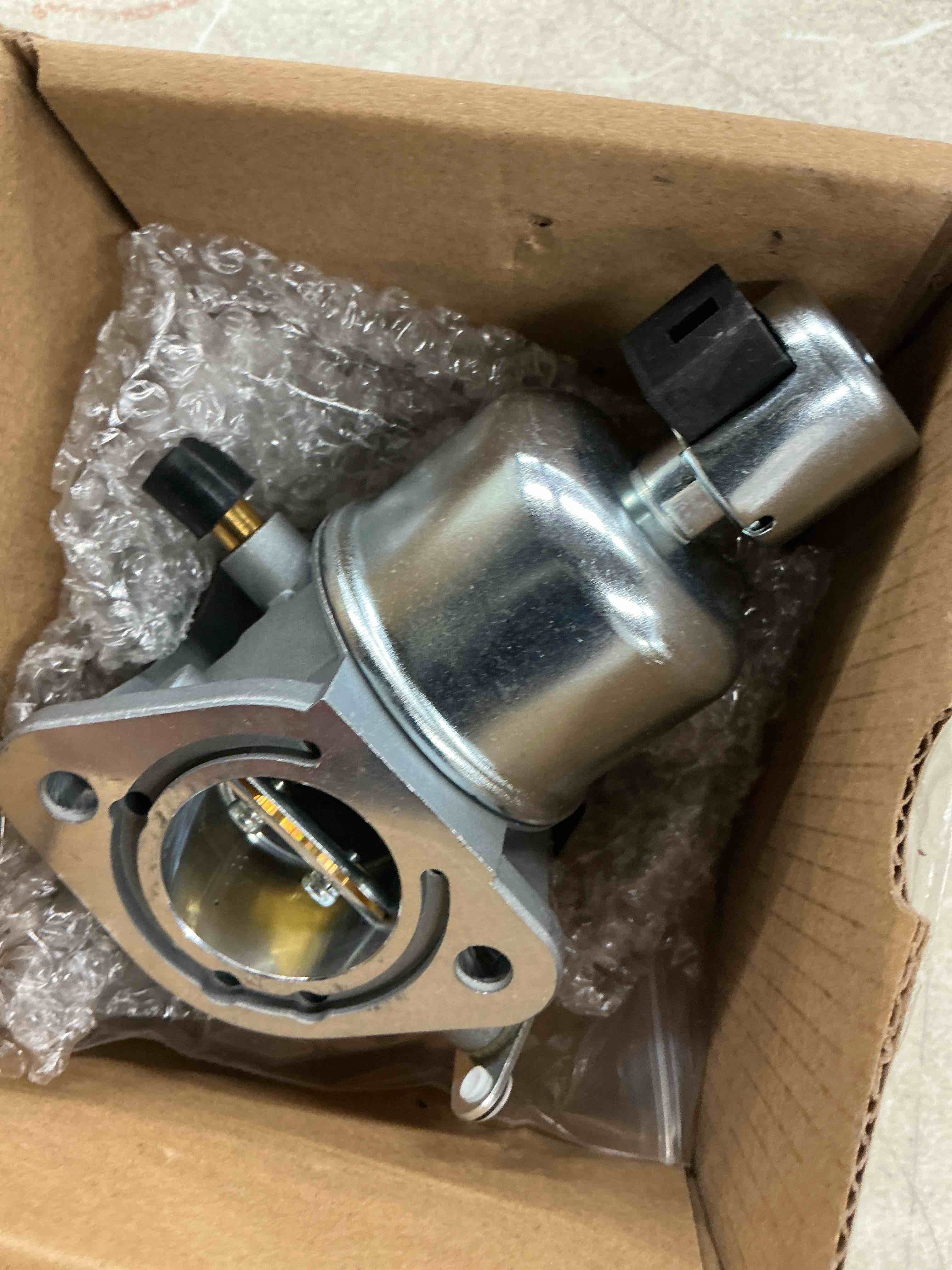 Condition photo showing Good Condition for fr691v carburetor for kawasaki fr651v fr730v fr651v fs651v fs691v fs730v 23 hp engine mower replaces 15004-0984 15004-0826 15004-0985 15004-0986 15004-0828 15004-0829 carb with gaskets