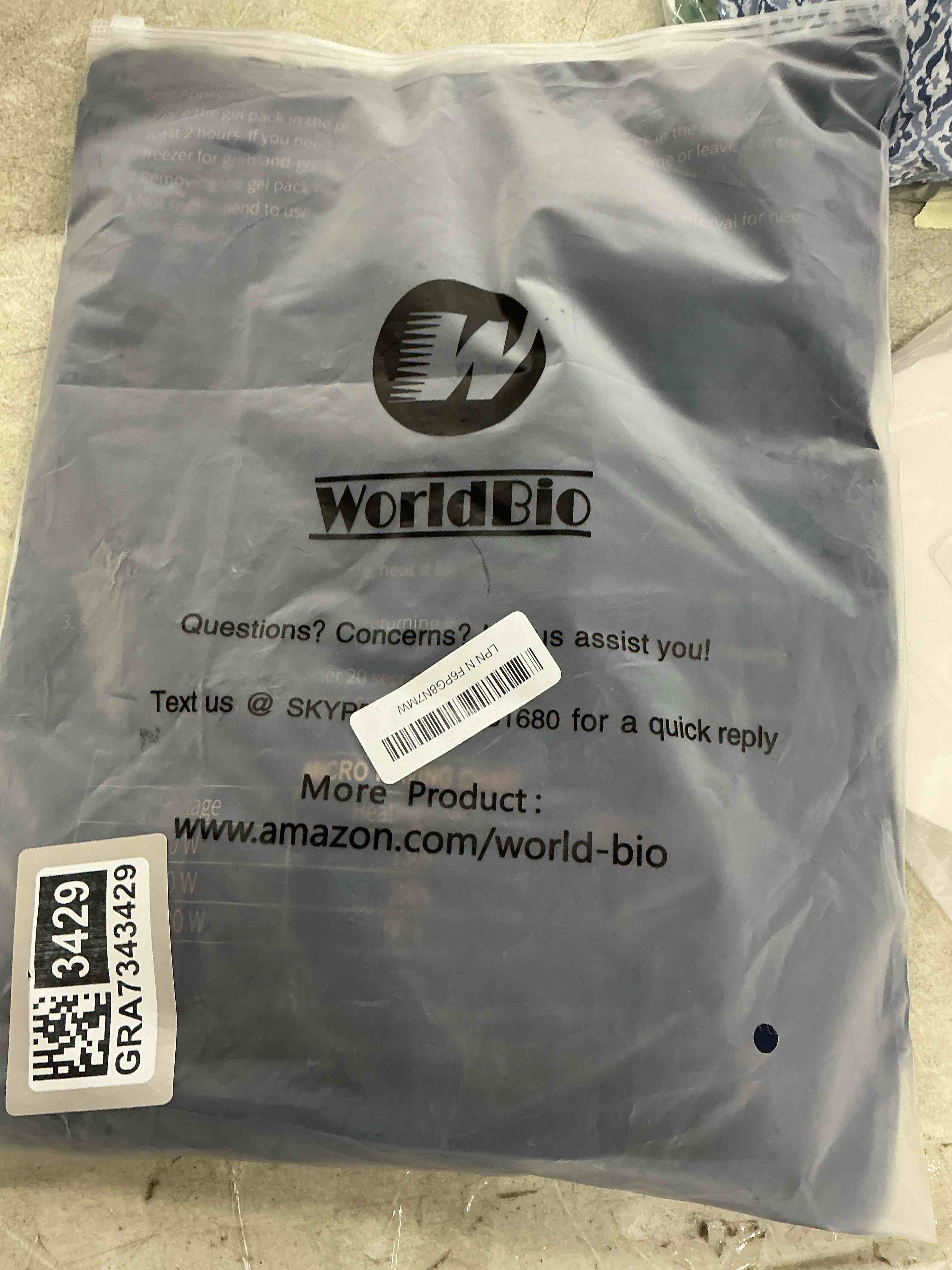 Condition photo showing Good Condition for large gel ice pack 2 pack for injuries reusable, flexible hot cold therapy pad for hip, back, knee, leg, soothing pain from bruises & sprains, muscle aches, relief for surgery, back pain 11.5" x 15.4" 11.5" x 15.4" 2 packs