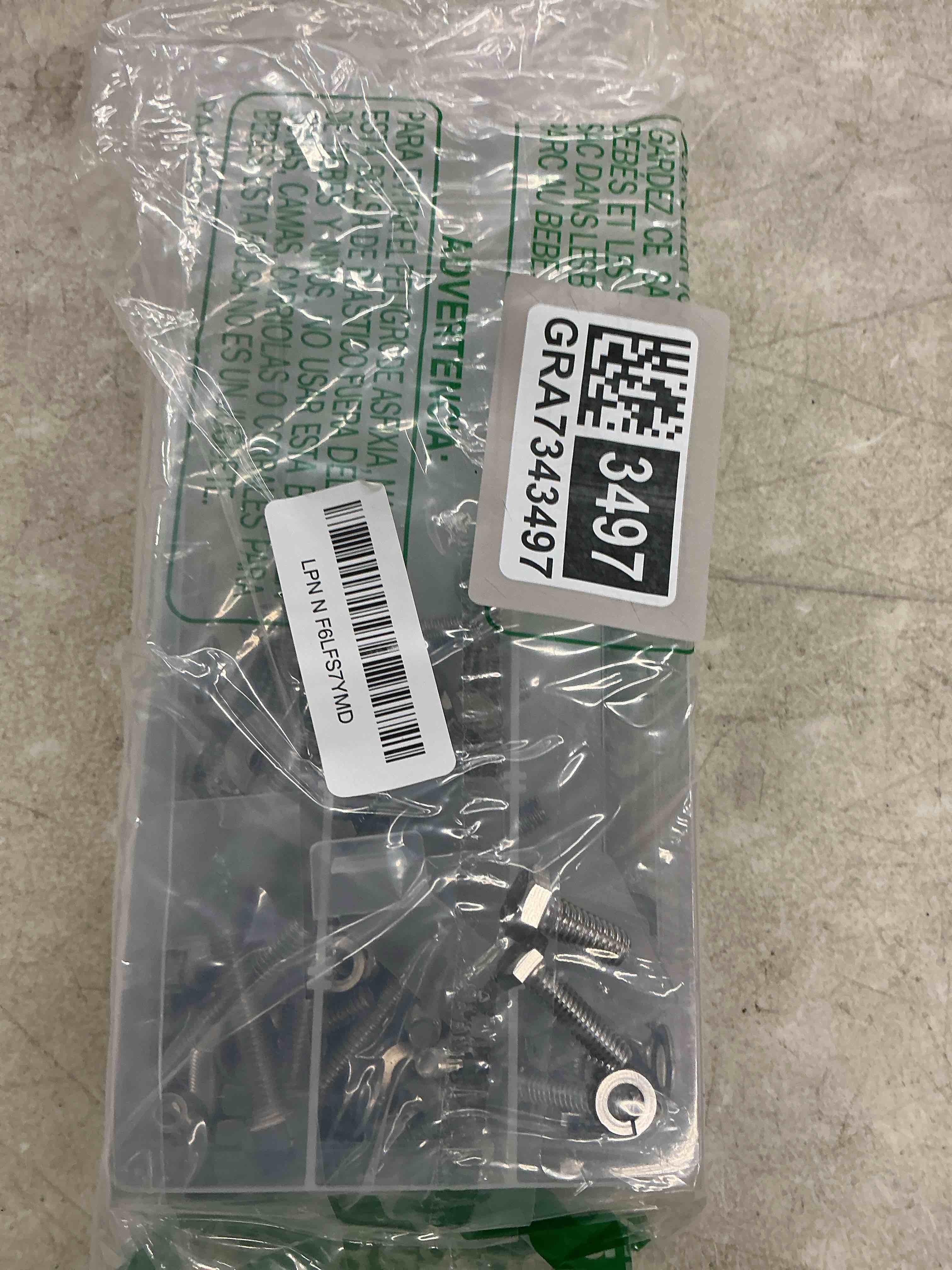 Condition photo showing Good Condition for 260pcs nuts and bolts assortment kit, 304 stainless steel hex bolt and nut kit with 1/4-20, 5/16-18, 3/8-16 assorted bolts nuts and washers, sae hex bolt set with case
