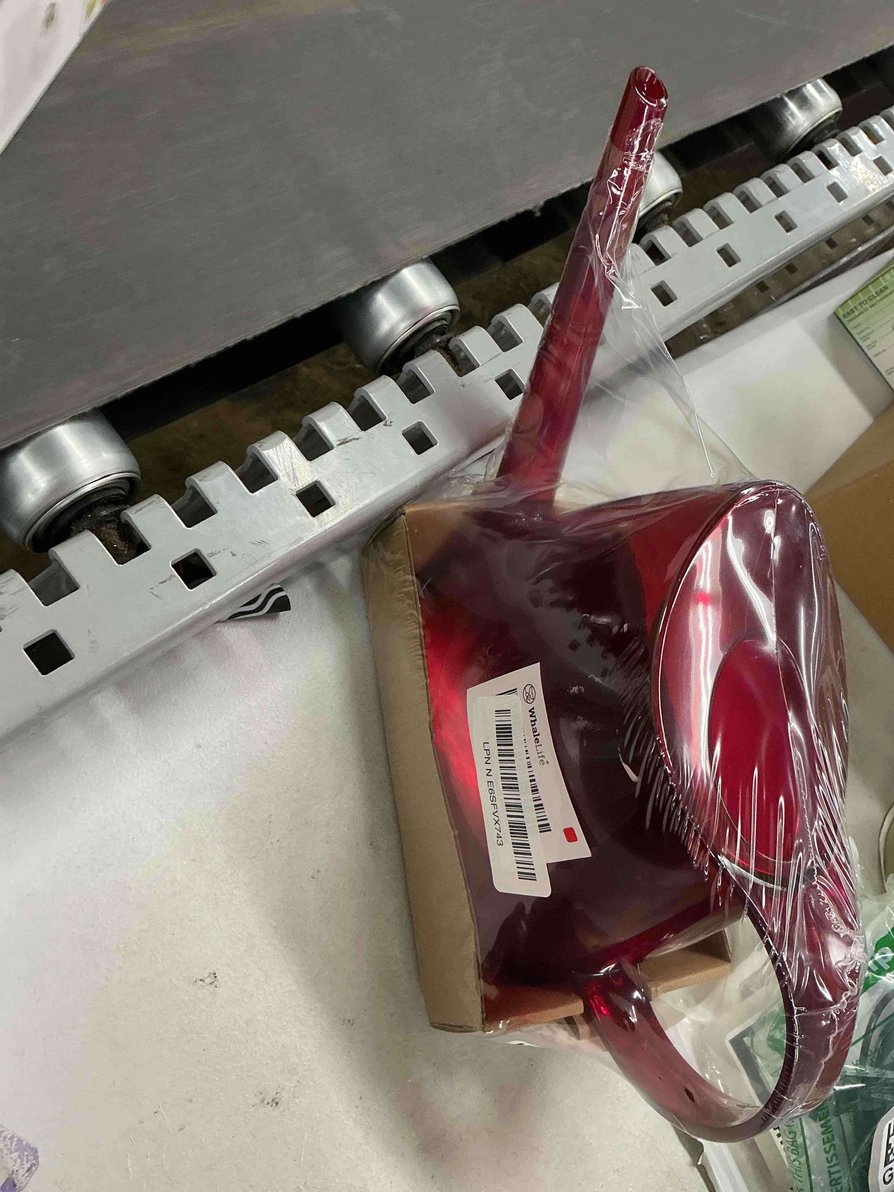 Condition photo showing New/Like New for whalelife indoor watering can for house bonsai plants (1.4l, red) 1.4l red