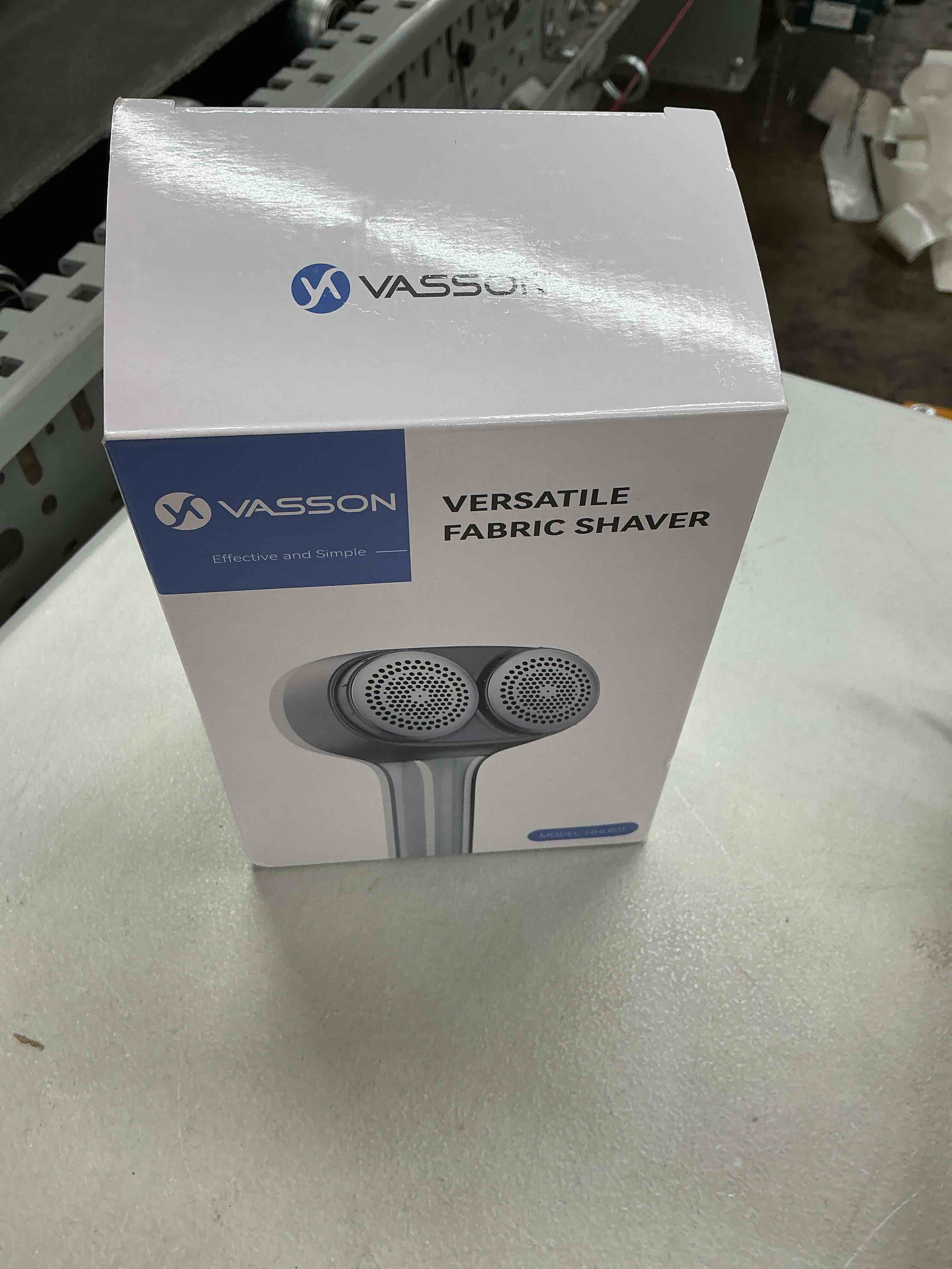 Condition photo showing Good Condition for vasson fabric shaver, electric lint remover, rechargeable lint shaver, sweater shavers to remove pilling, large fuzz remover for clothes couch furniture (greyish white)