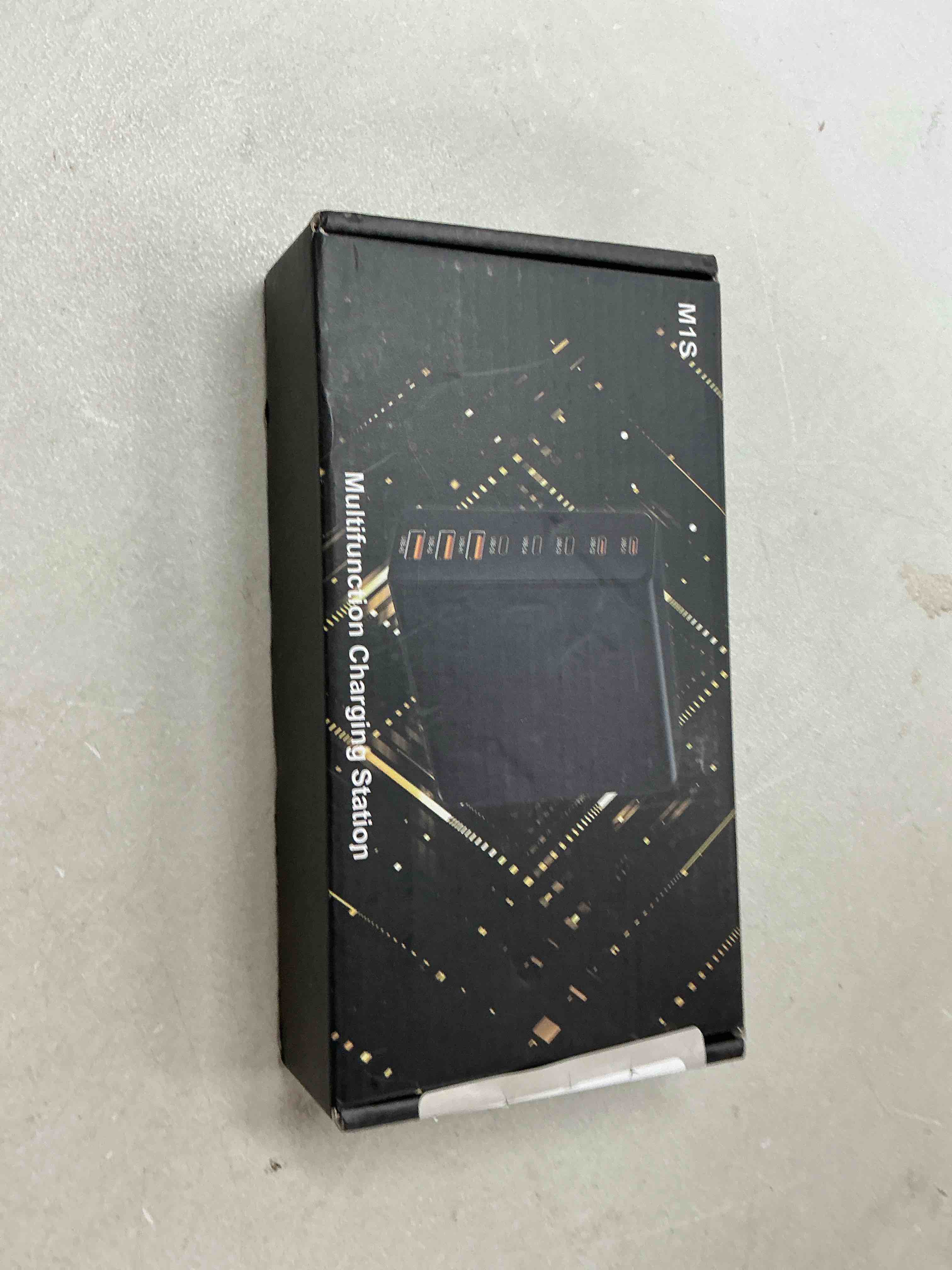 Condition photo showing Good Condition for 380w usb c charger block,with 4 usb cables 8-port usb c charging station dual 100w laptop charger fast charger type c charging block for macbook pro, dell xps, iphone, ipad, tablet (bright black)