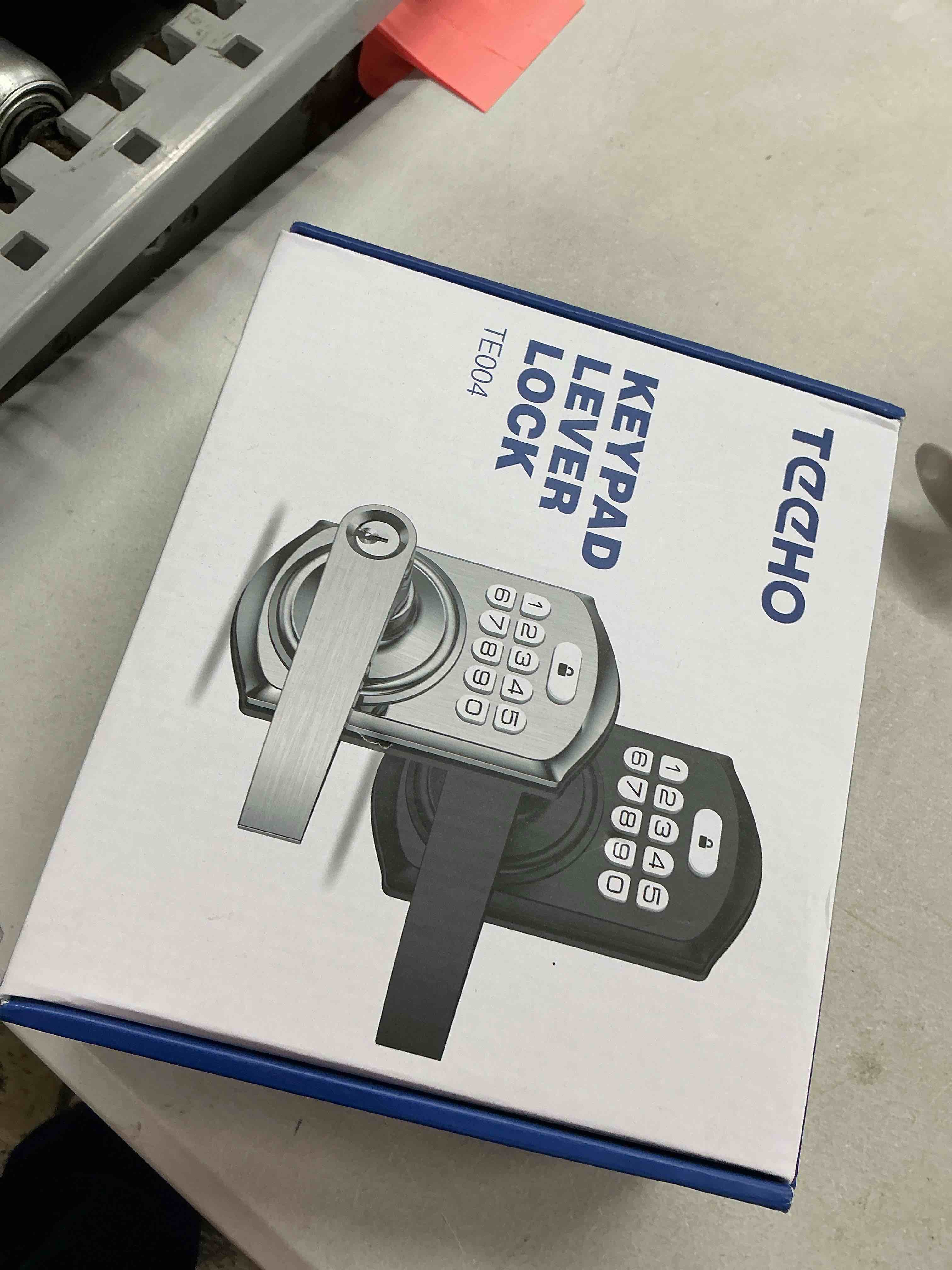 Condition photo showing Good Condition for teeho te004 keyless entry keypad door lock with handle - smart digital electronic lock for interior door with anti-peeping, auto lock & passage mode - easy installation - matte black
