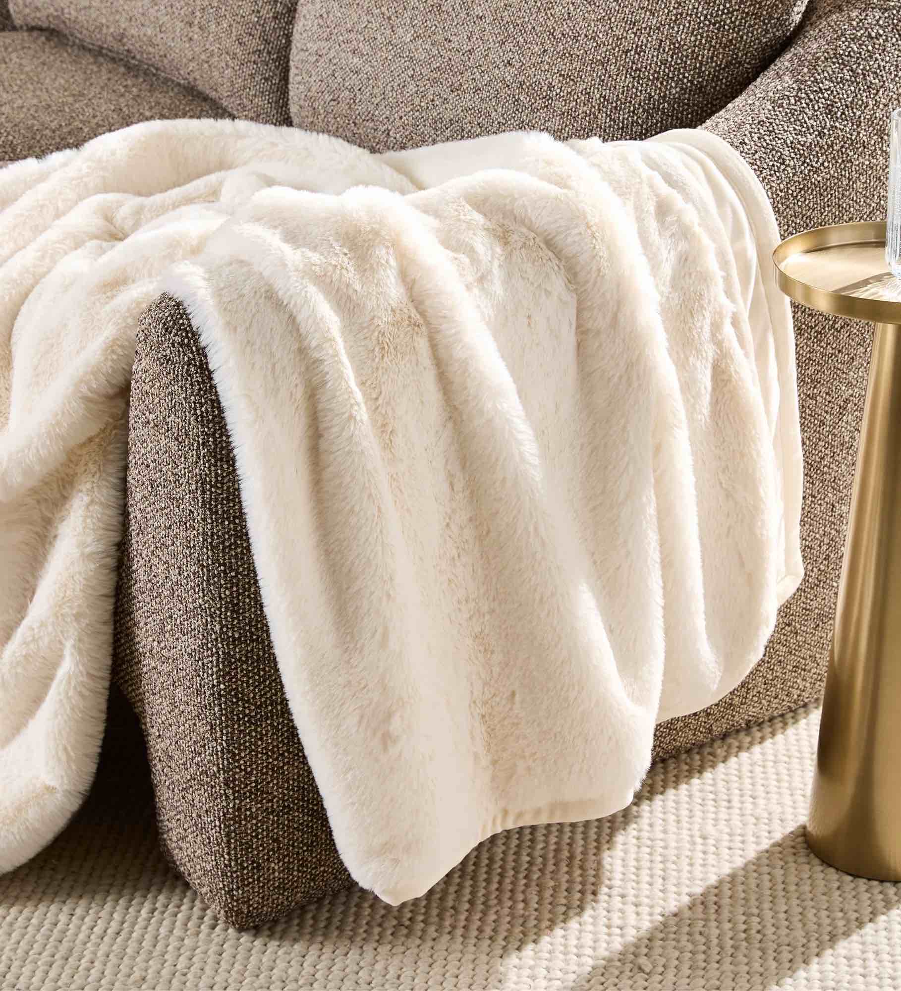 Better Homes & Gardens Ivory Twisted Rib Faux Fur Throw, 50" x 72"