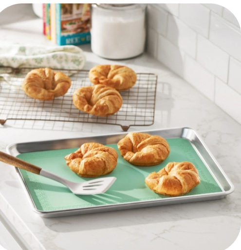 the pioneer woman aluminum sheet pan set with wire rack & silicone baking mat, 2-piece, 13"x18"