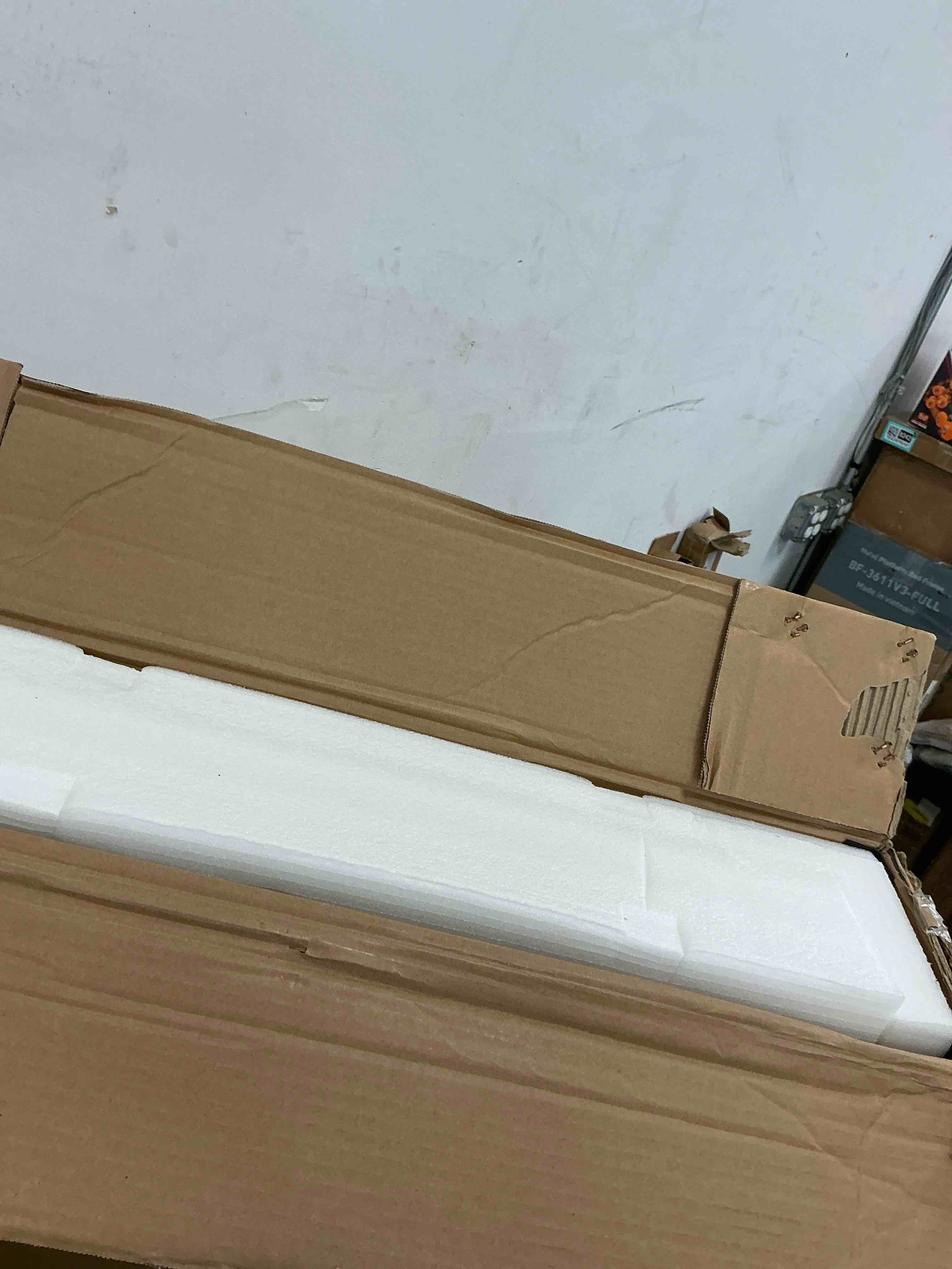 https://s3.amazonaws.com/lotting-images-prod/EmanualPiazza/PNK3436111_1760109200697.jpeg
