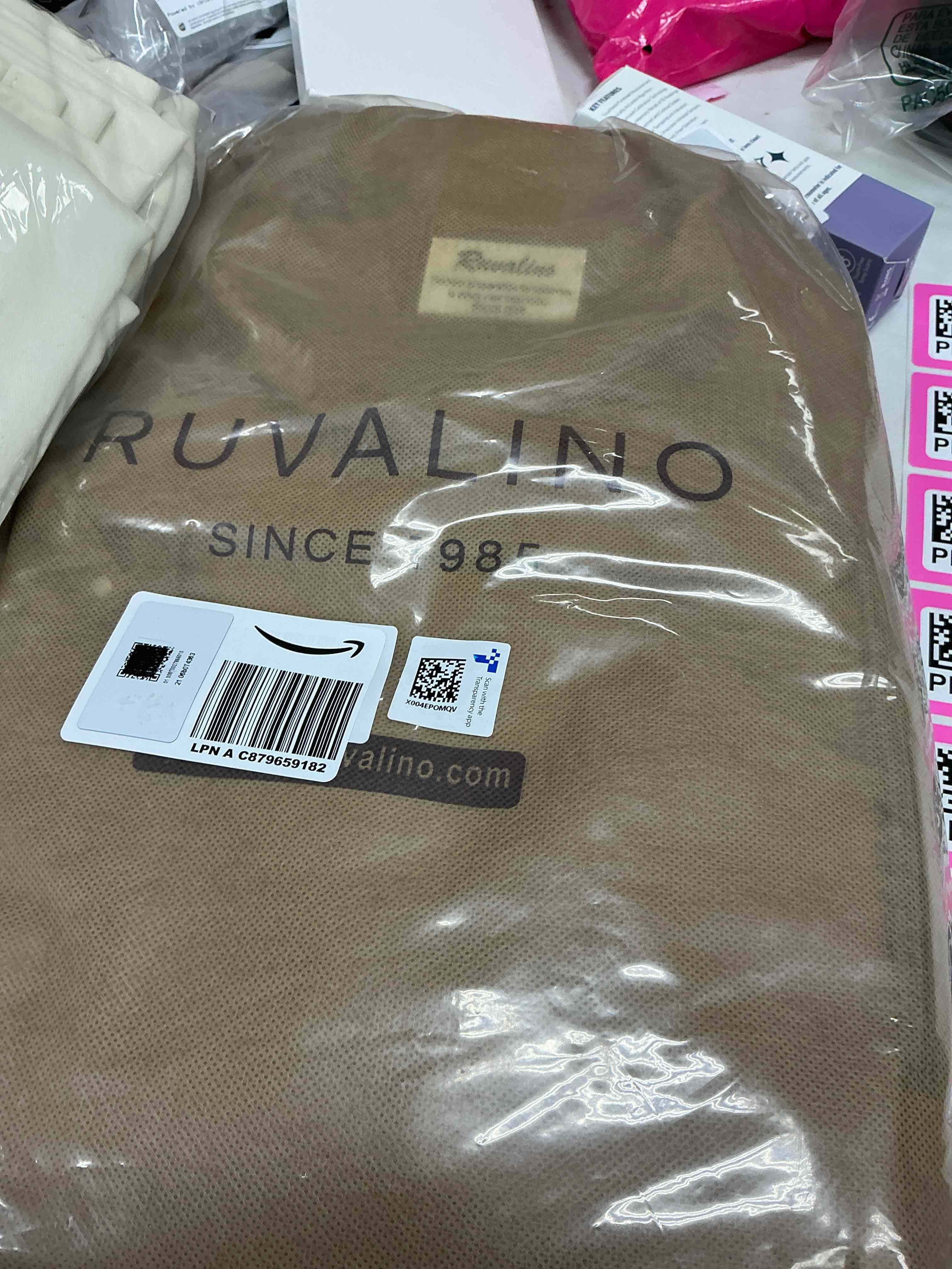 https://s3.amazonaws.com/lotting-images-prod/EmanualPiazza/PNK3437231_1761063934235.jpeg