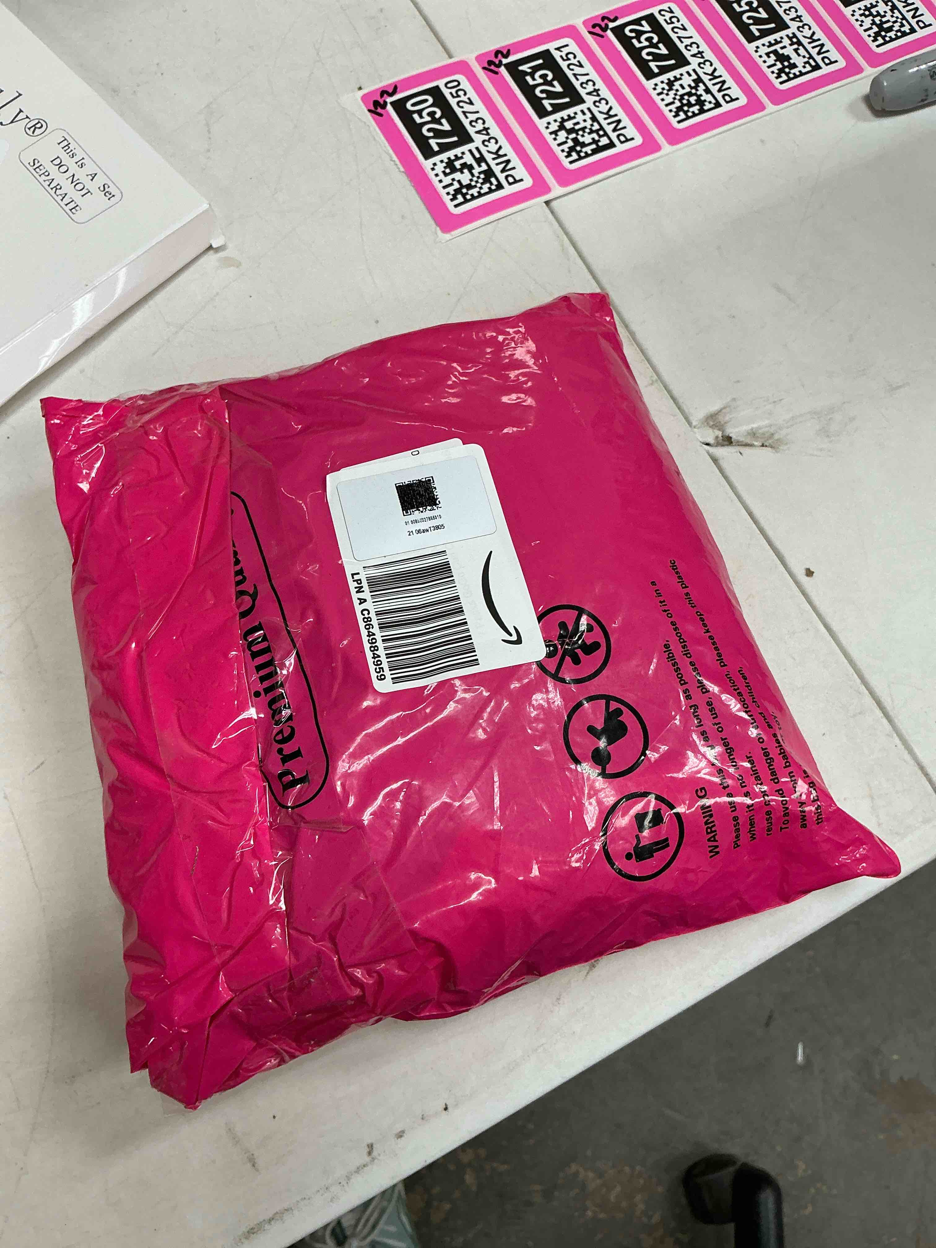 https://s3.amazonaws.com/lotting-images-prod/EmanualPiazza/PNK3437242_1761064594991.jpeg