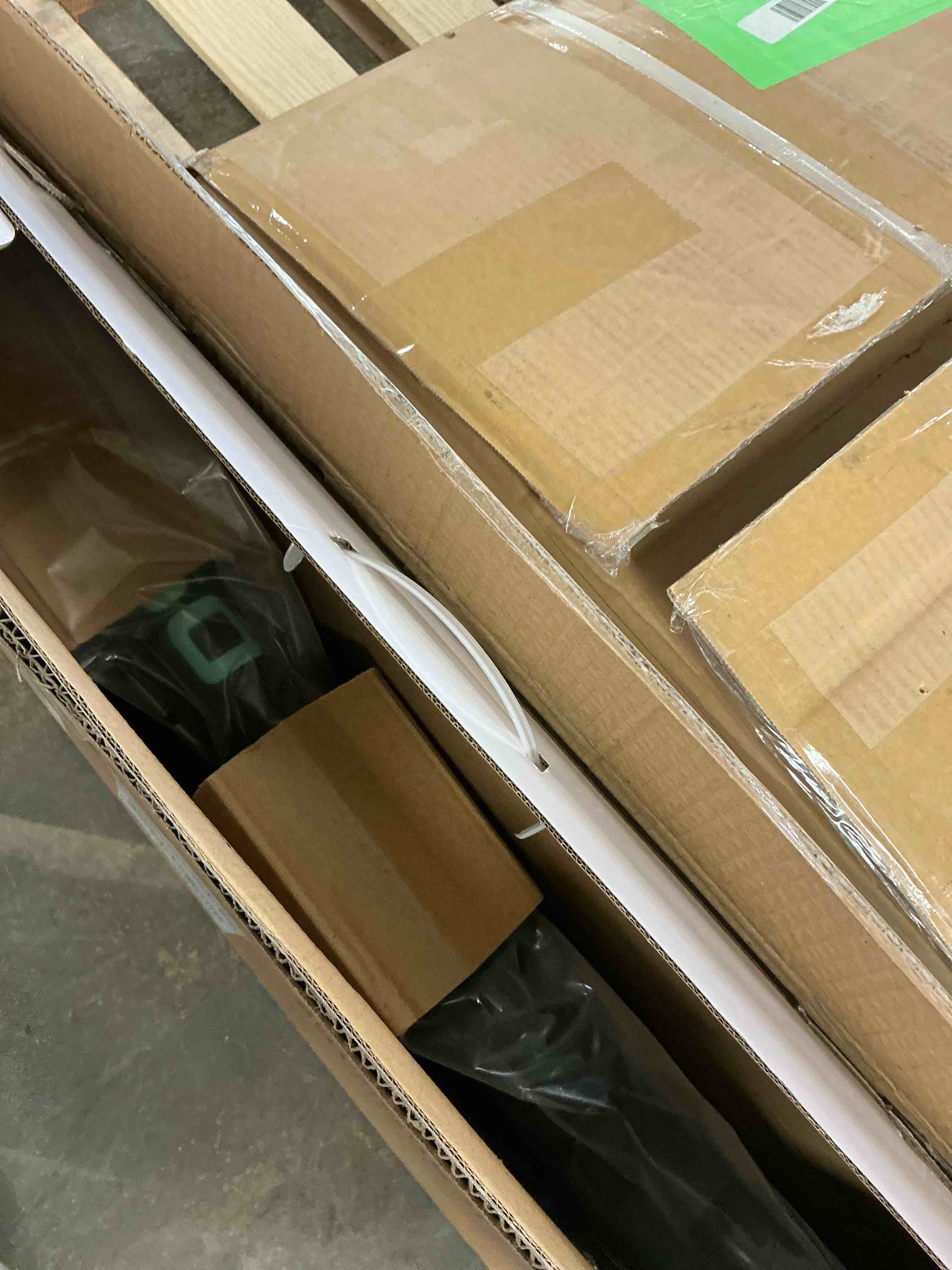 https://s3.amazonaws.com/lotting-images-prod/EmanualPiazza/PNK3437547_1761332378119.jpeg