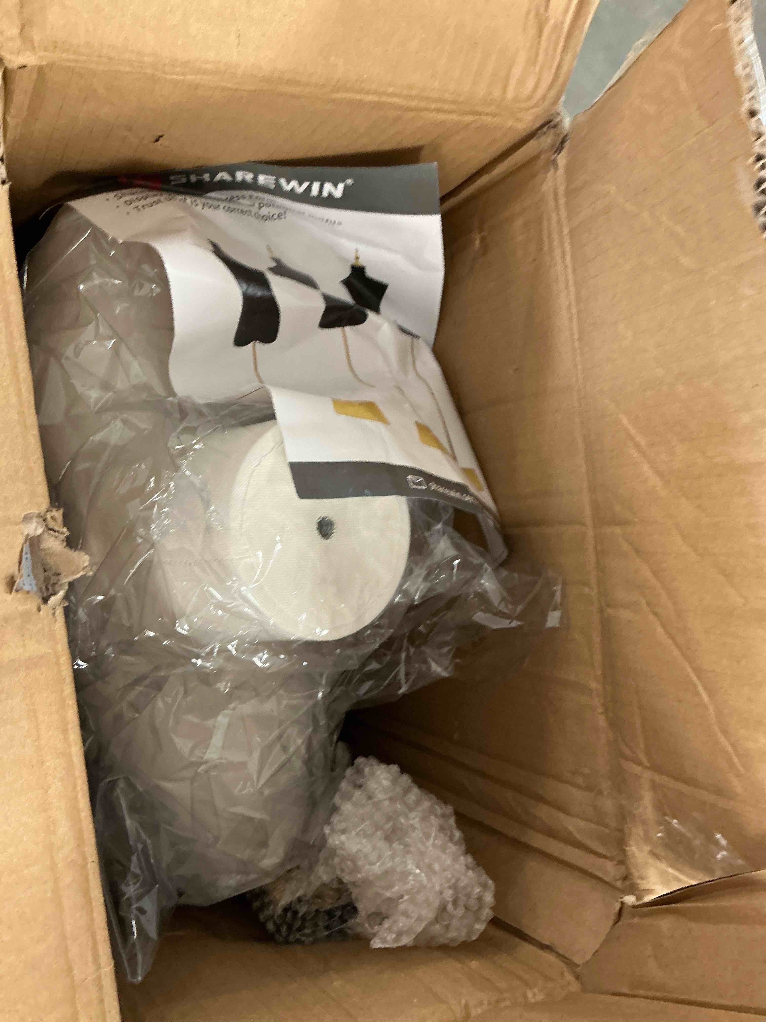 https://s3.amazonaws.com/lotting-images-prod/EmanualPiazza/PNK3439161_1753108608737.jpeg