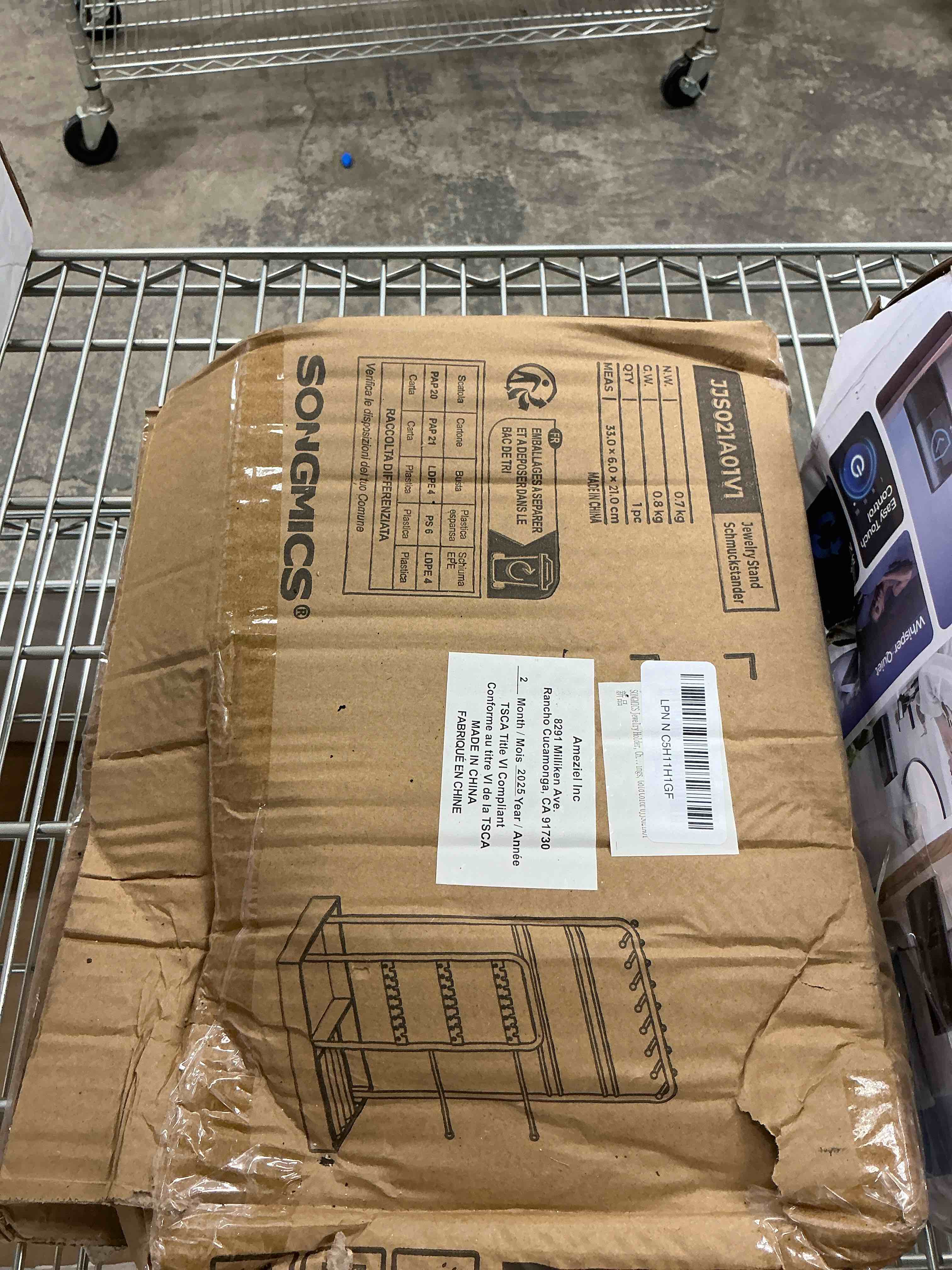 https://s3.amazonaws.com/lotting-images-prod/EmanualPiazza/PNK3439228_1753902734129.jpeg
