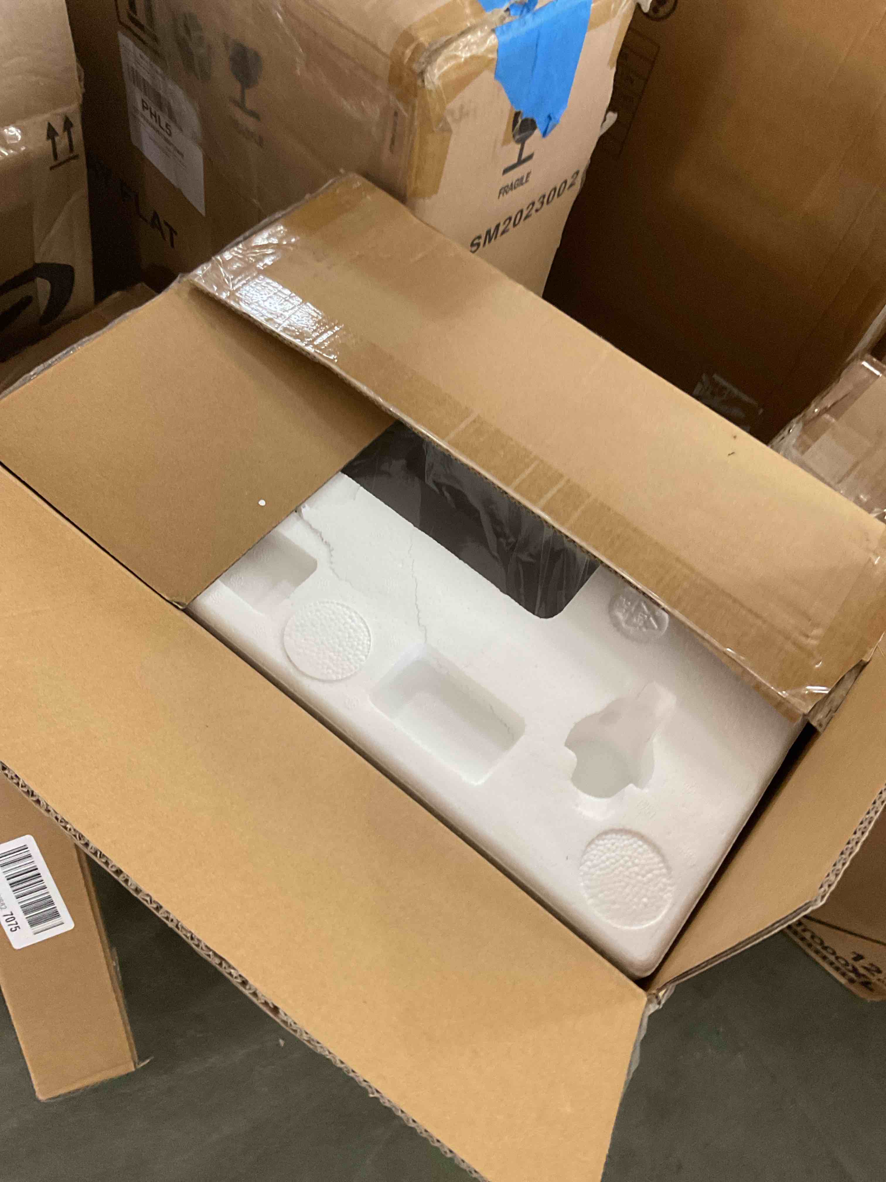 https://s3.amazonaws.com/lotting-images-prod/EmanualPiazza/PNK3439304_1753977754721.jpeg
