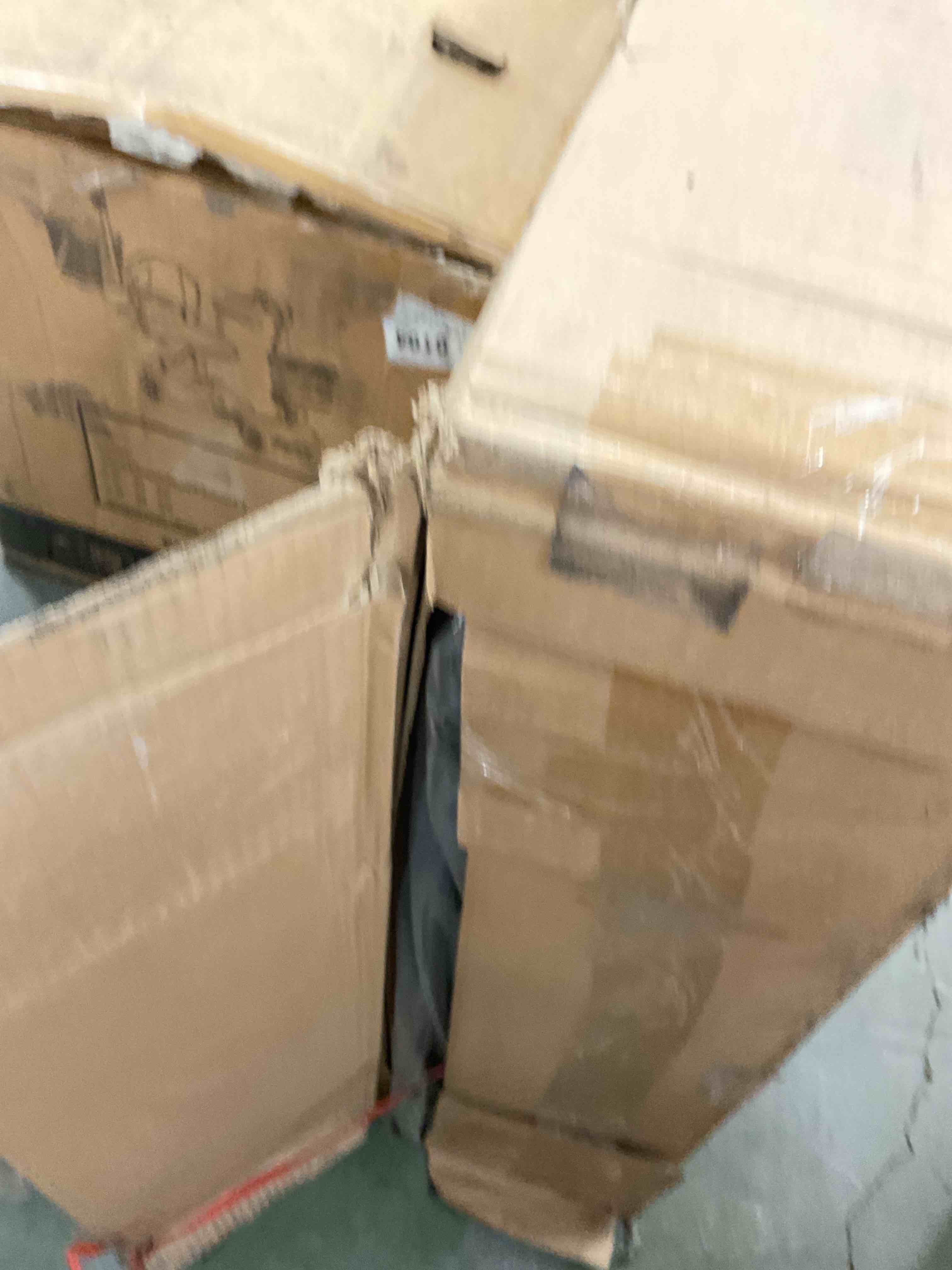 https://s3.amazonaws.com/lotting-images-prod/EmanualPiazza/PNK3439405_1754572888721.jpeg