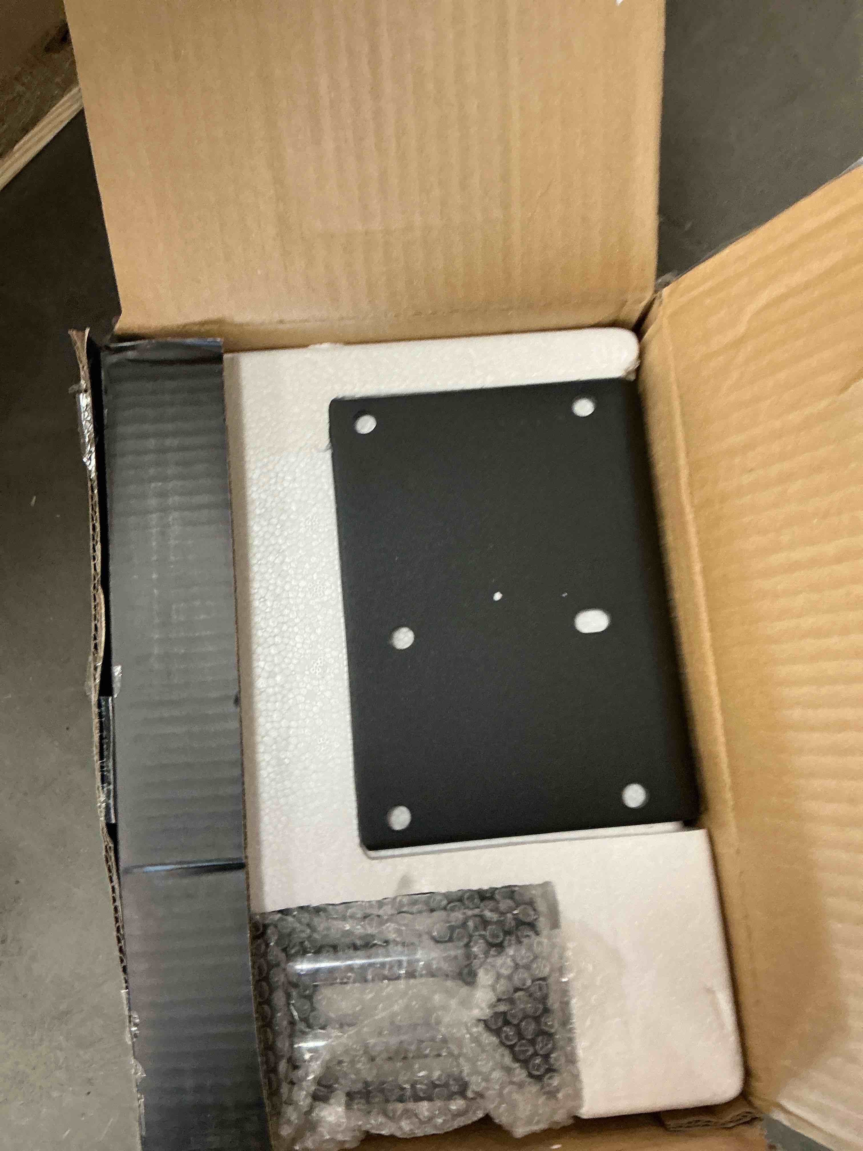 https://s3.amazonaws.com/lotting-images-prod/EmanualPiazza/PNK3439773_1755526635085.jpeg