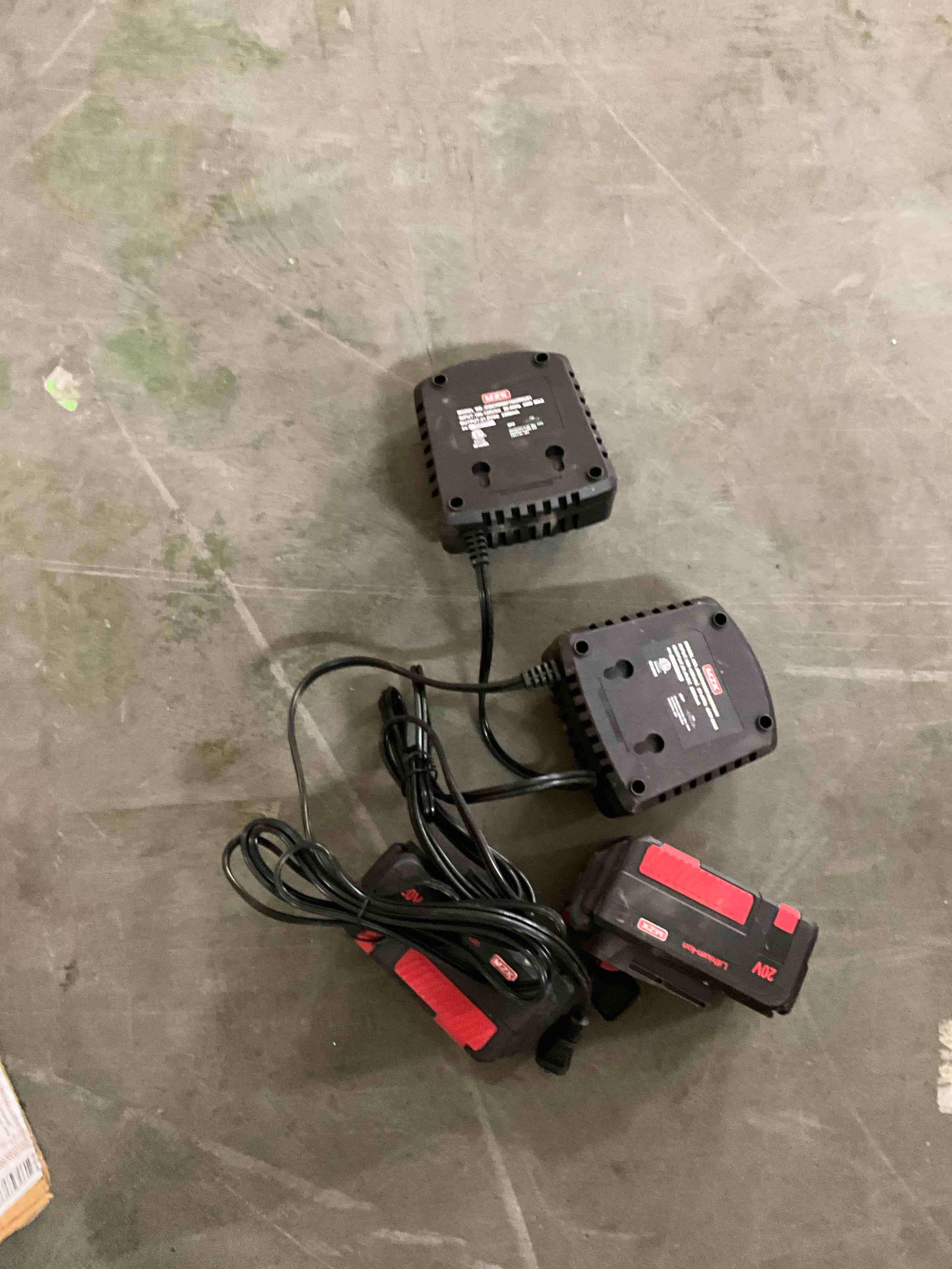 https://s3.amazonaws.com/lotting-images-prod/EmanualPiazza/PNK3439815_1755633652193.jpeg