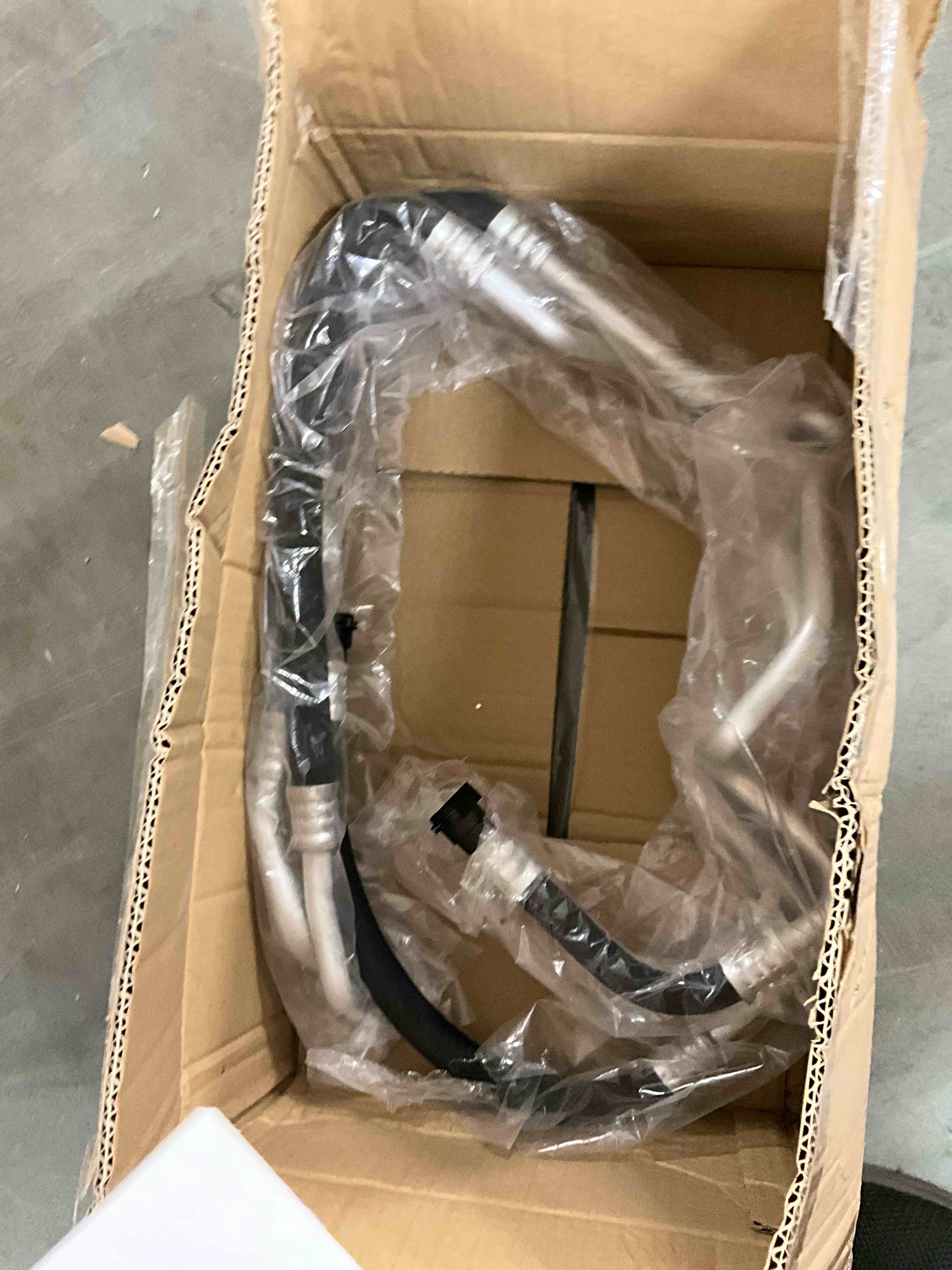 https://s3.amazonaws.com/lotting-images-prod/EmanualPiazza/PNK3439831_1755631747776.jpeg