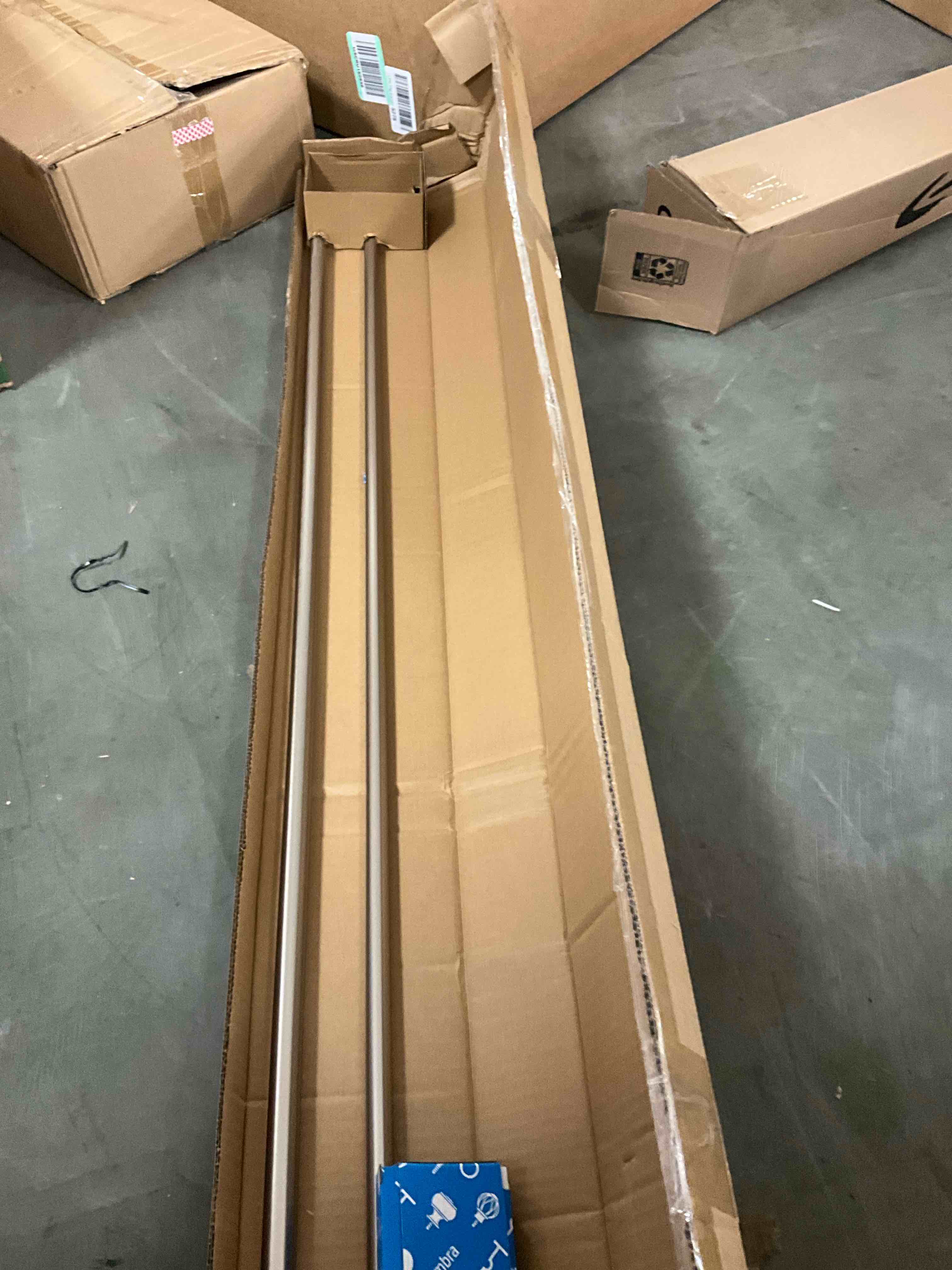 https://s3.amazonaws.com/lotting-images-prod/EmanualPiazza/PNK3439835_1755631402385.jpeg