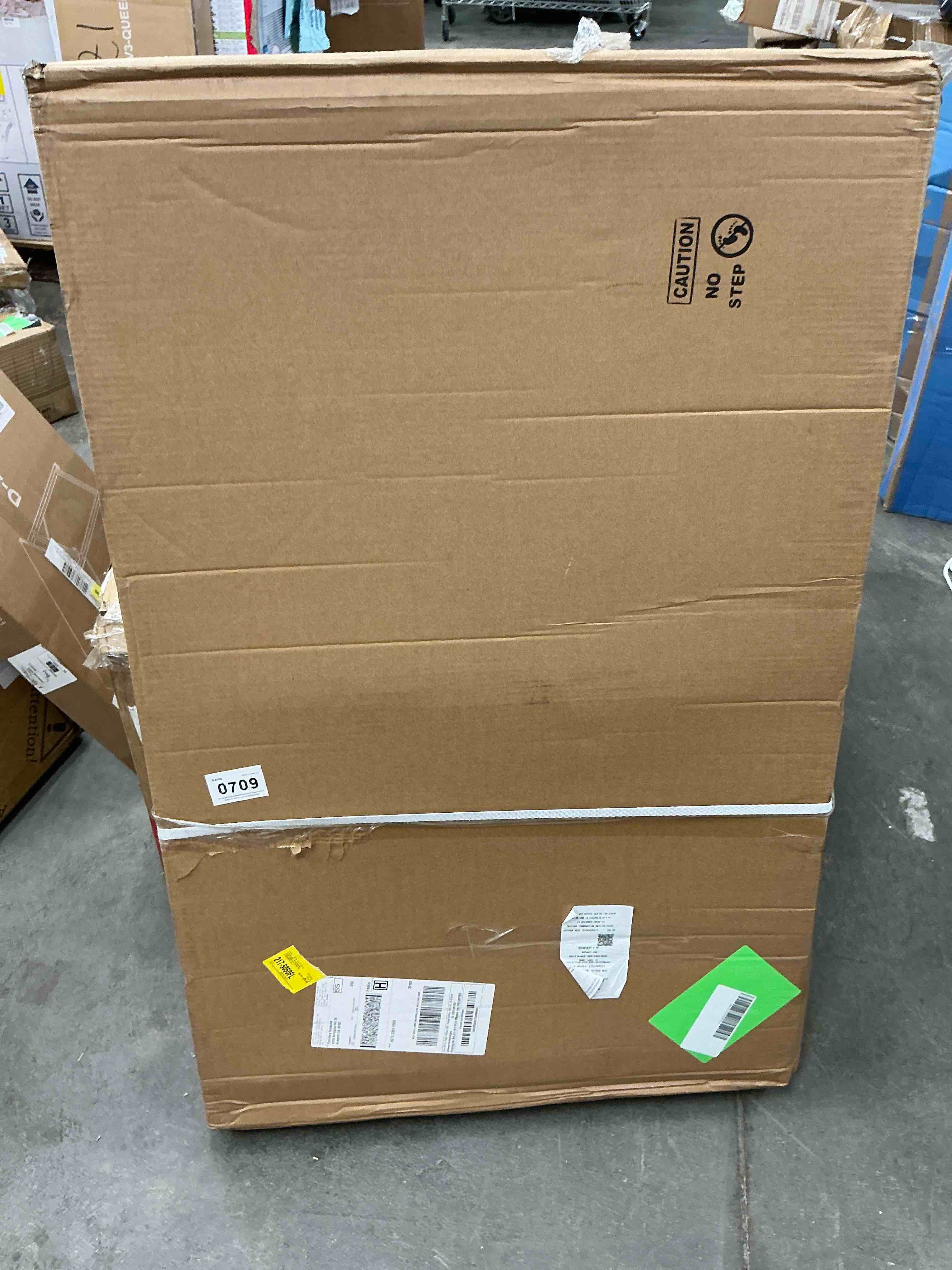 https://s3.amazonaws.com/lotting-images-prod/EmanualPiazza/PNK3439942_1755881284204.jpeg
