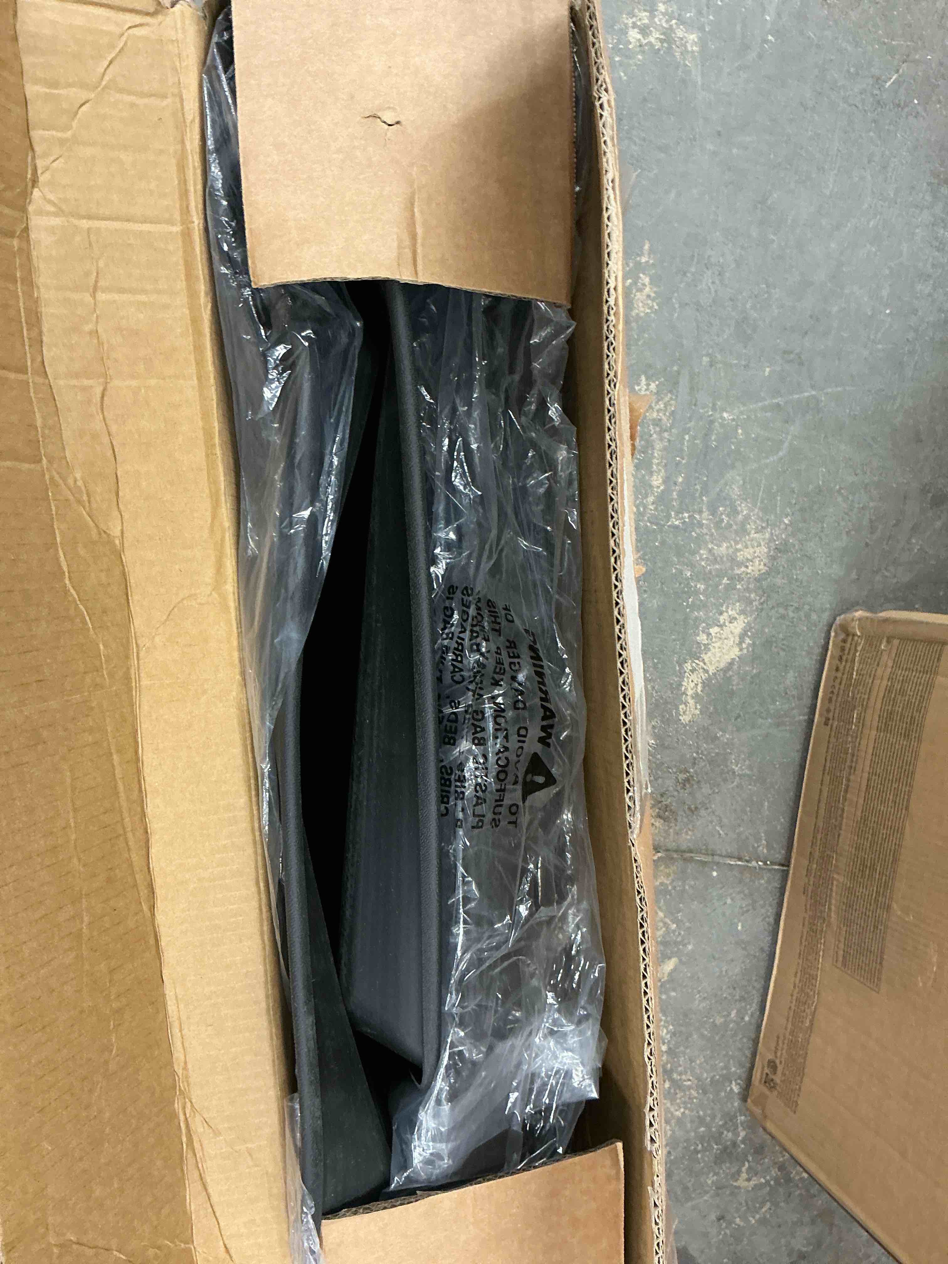 https://s3.amazonaws.com/lotting-images-prod/EmanualPiazza/PNK3440029_1756150664008.jpeg
