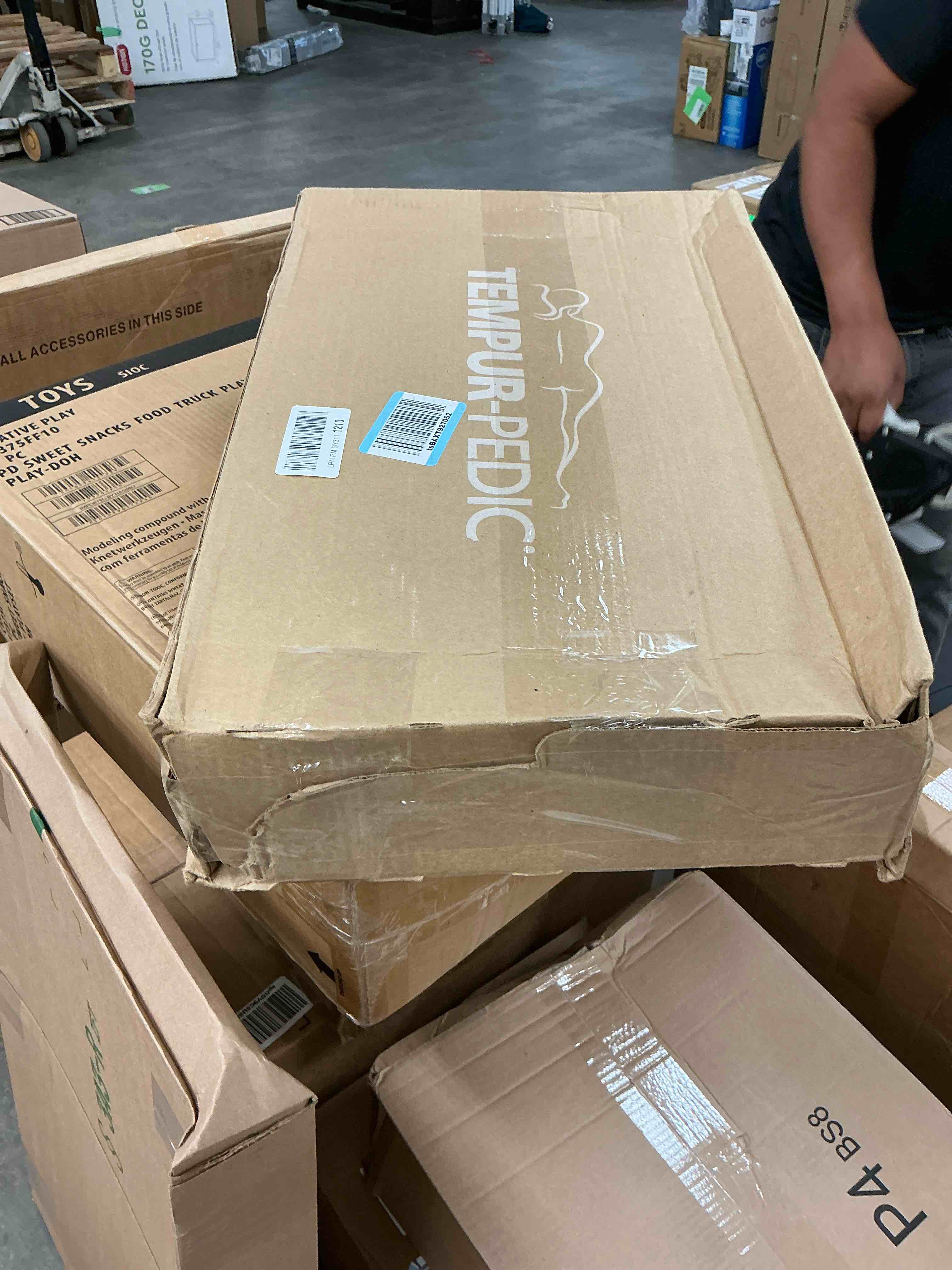 https://s3.amazonaws.com/lotting-images-prod/EmanualPiazza/PNK3440034_1756150013409.jpeg