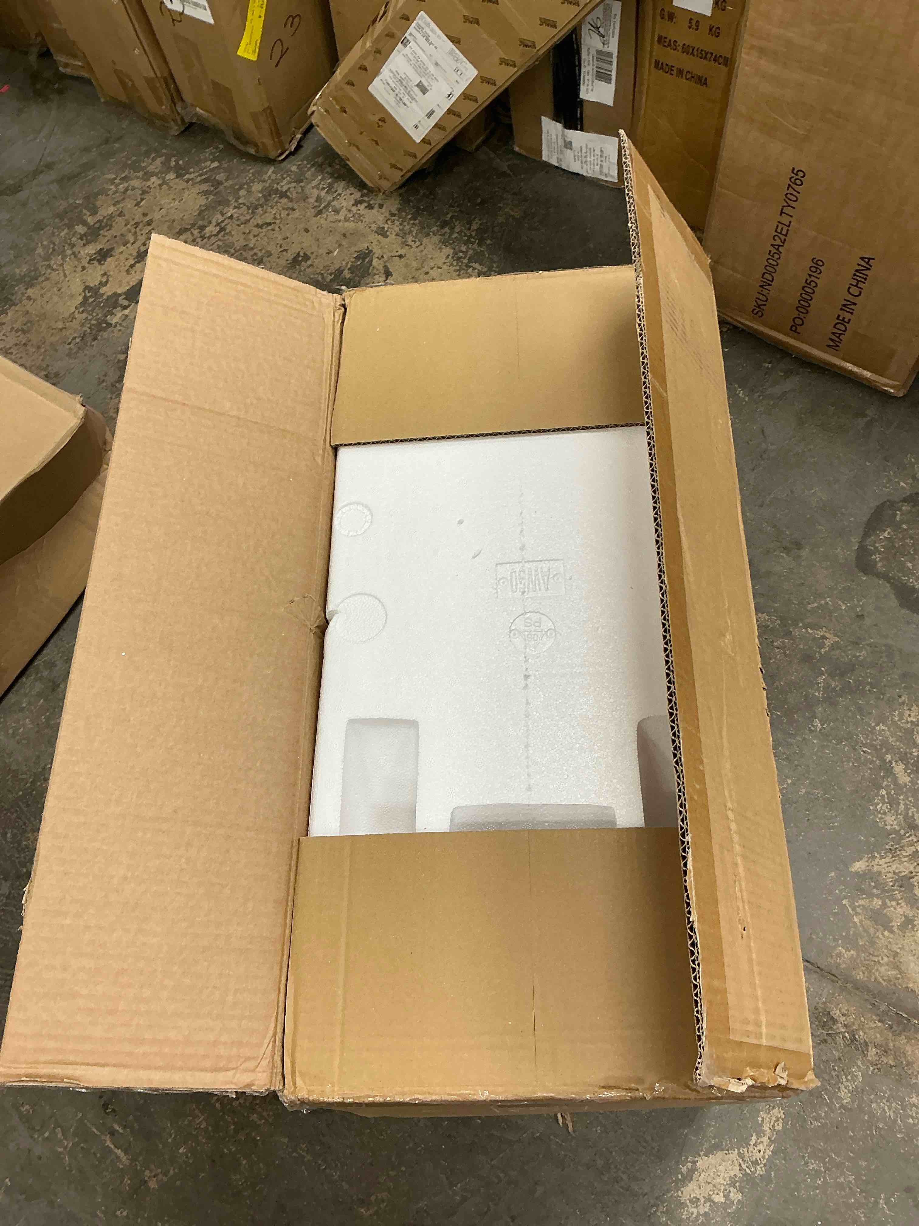 https://s3.amazonaws.com/lotting-images-prod/EmanualPiazza/PNK3440042_1756149066135.jpeg