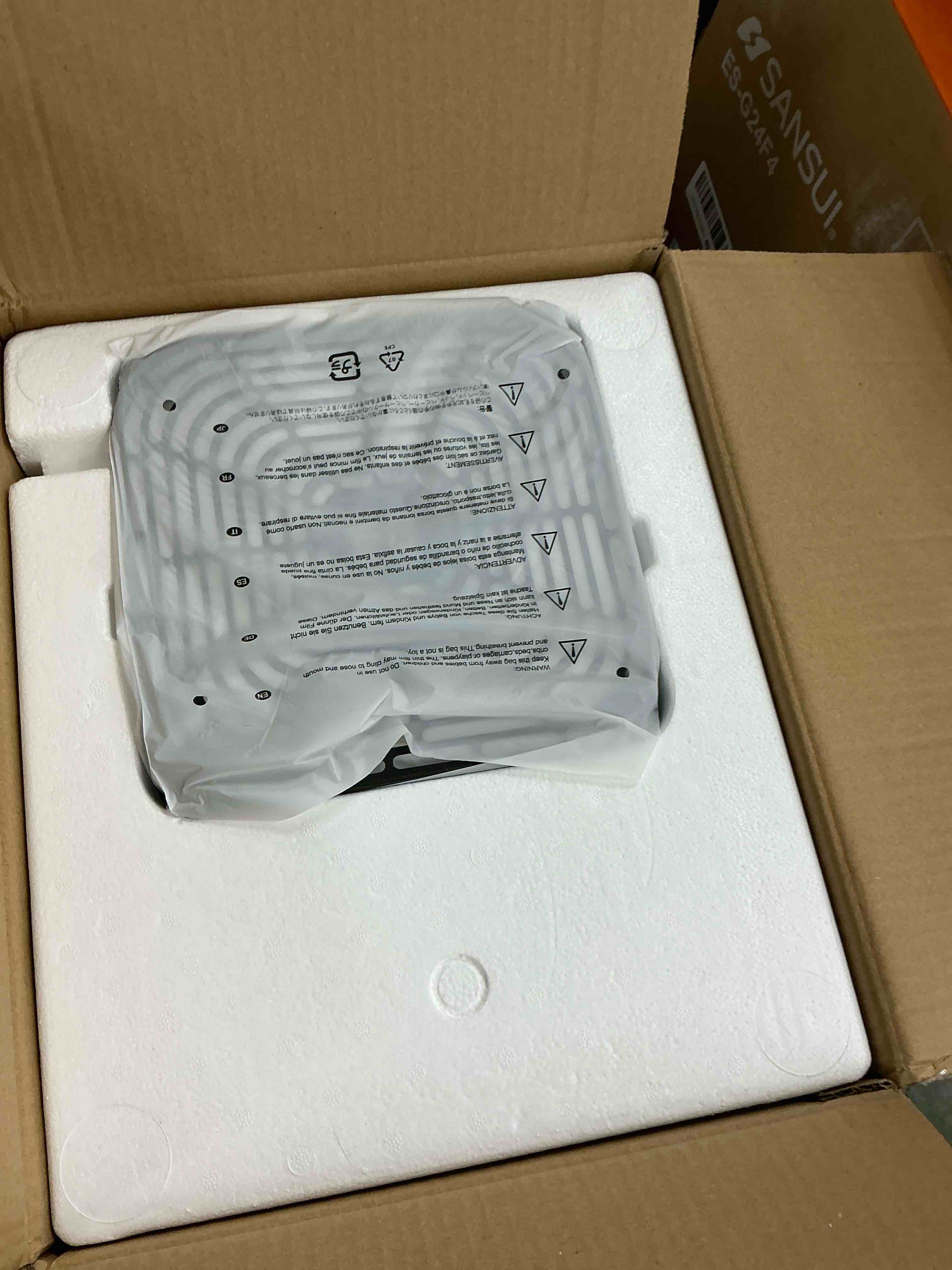 https://s3.amazonaws.com/lotting-images-prod/EmanualPiazza/PNK3440062_1756304417125.jpeg