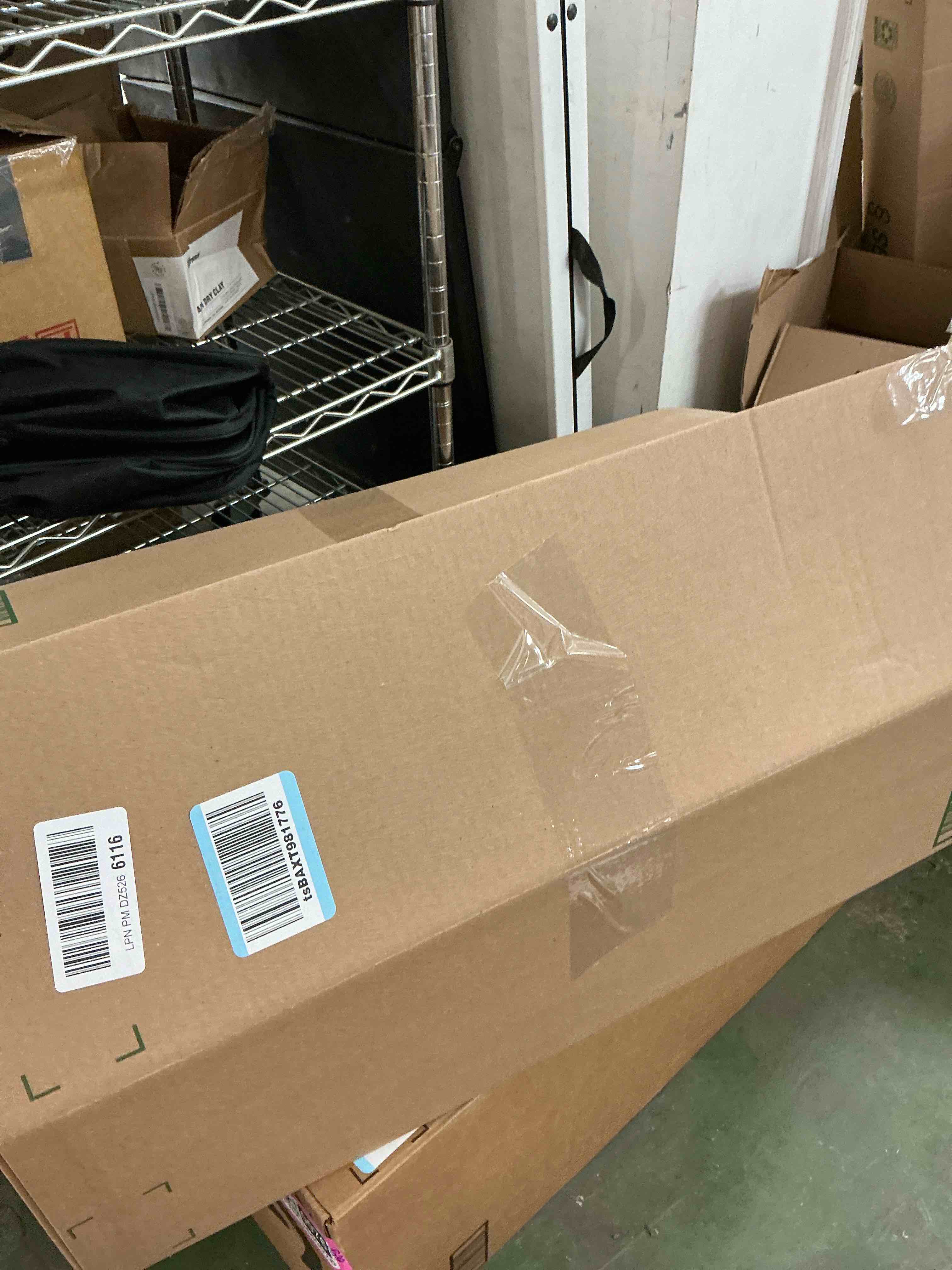 https://s3.amazonaws.com/lotting-images-prod/EmanualPiazza/PNK3440075_1756301836684.jpeg