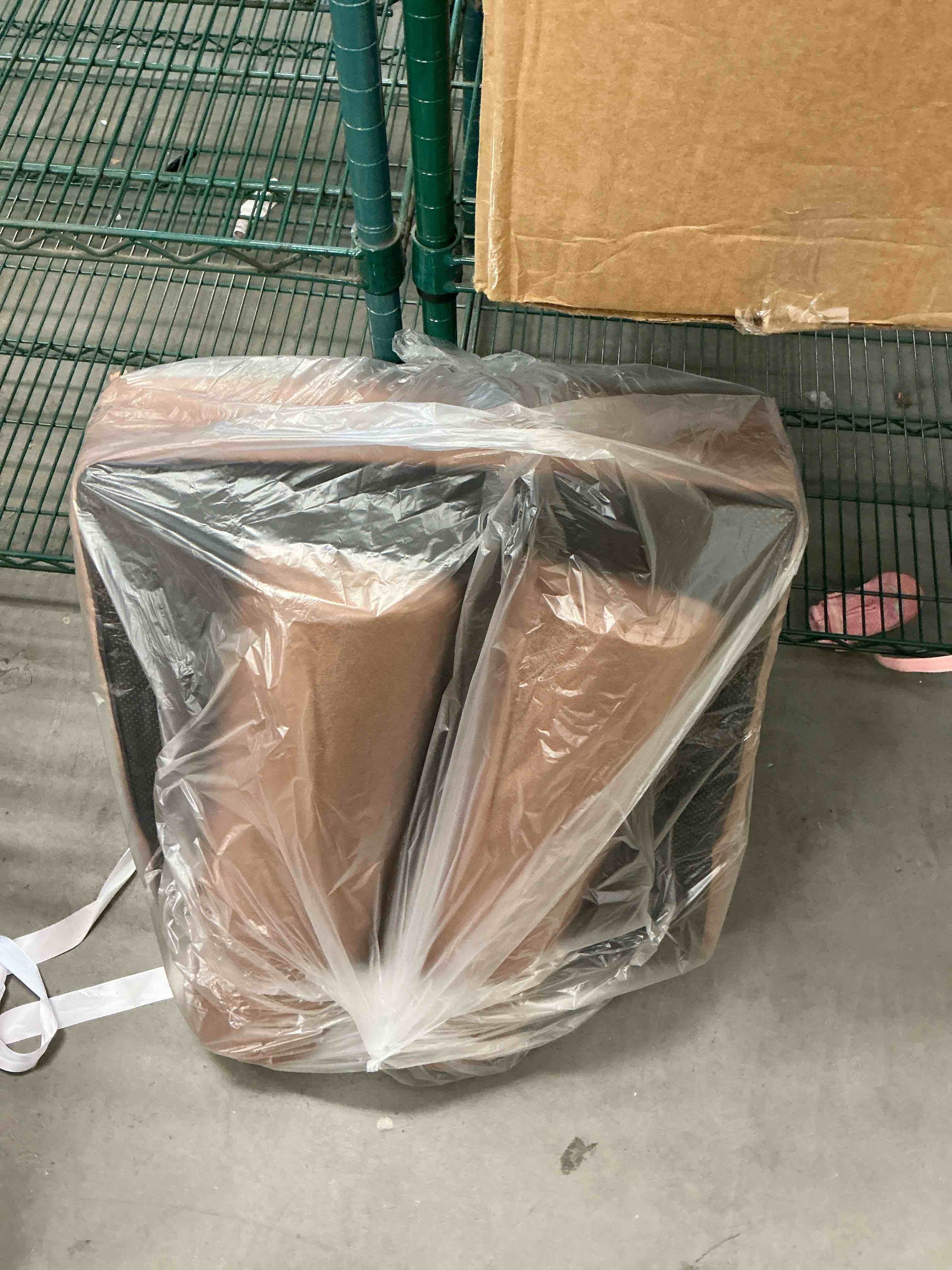https://s3.amazonaws.com/lotting-images-prod/EmanualPiazza/PNK3440136_1756311172699.jpeg