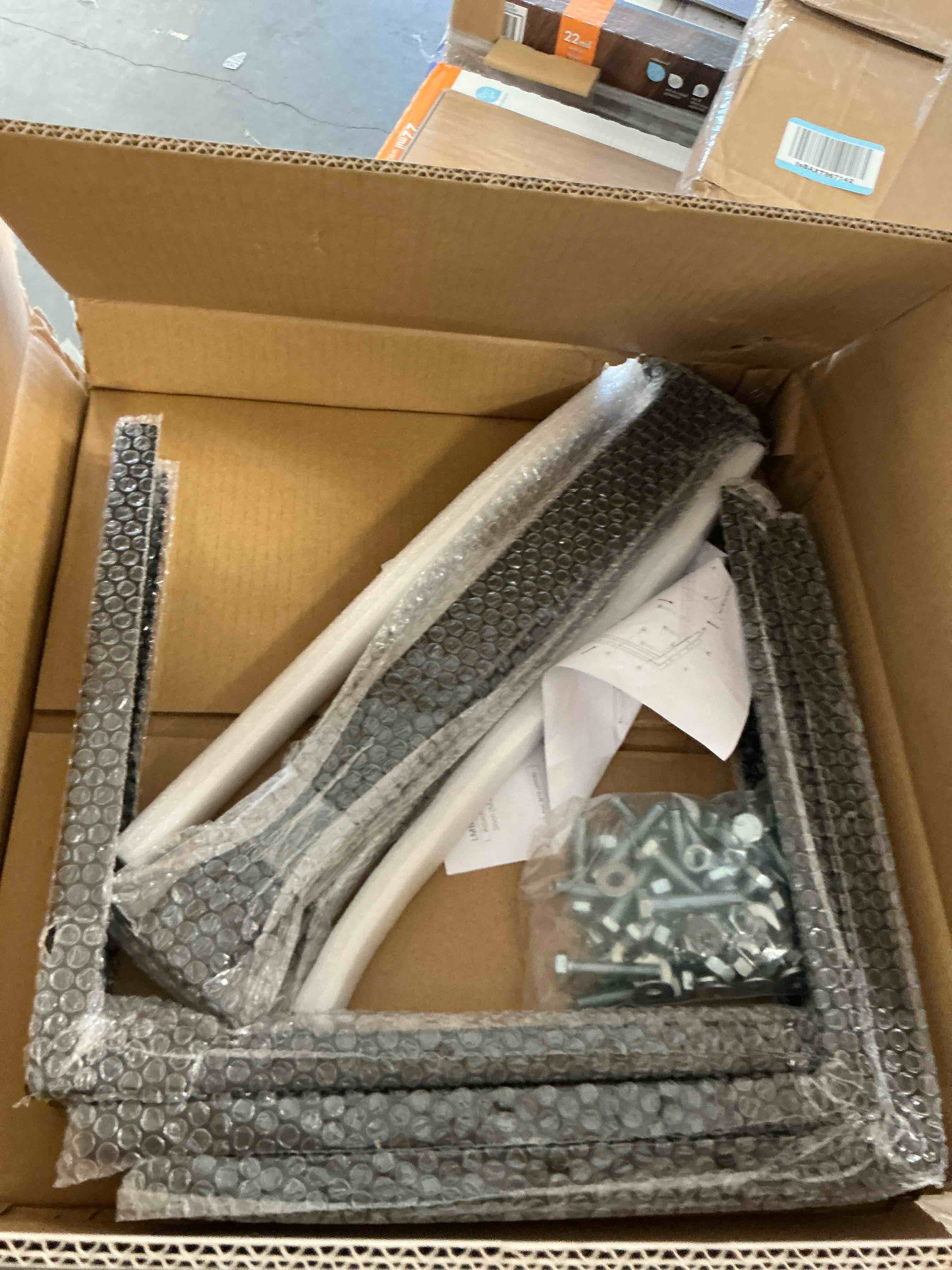 https://s3.amazonaws.com/lotting-images-prod/EmanualPiazza/PNK3440175_1756323763897.jpeg