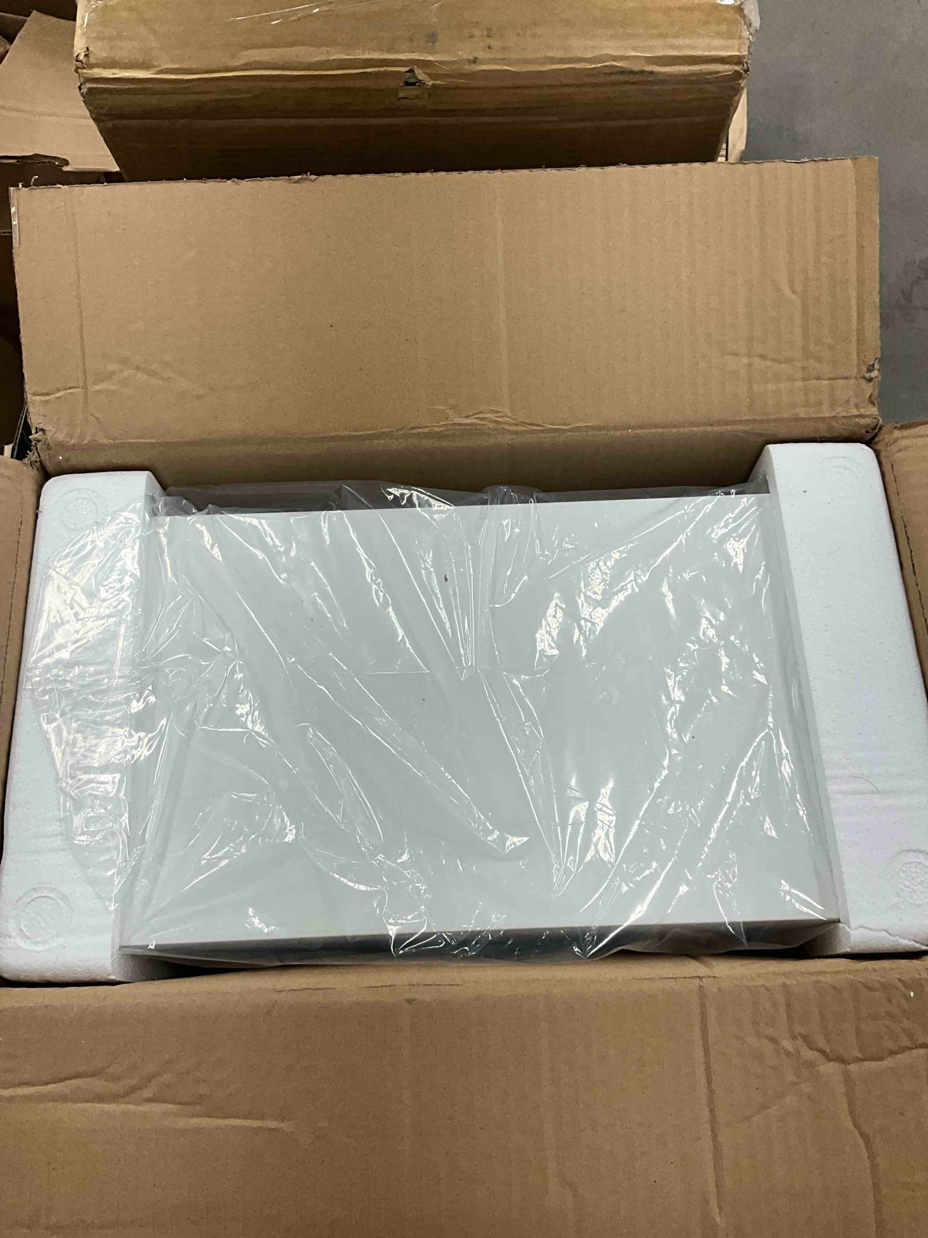 https://s3.amazonaws.com/lotting-images-prod/EmanualPiazza/PNK3440371_1756471839843.jpeg