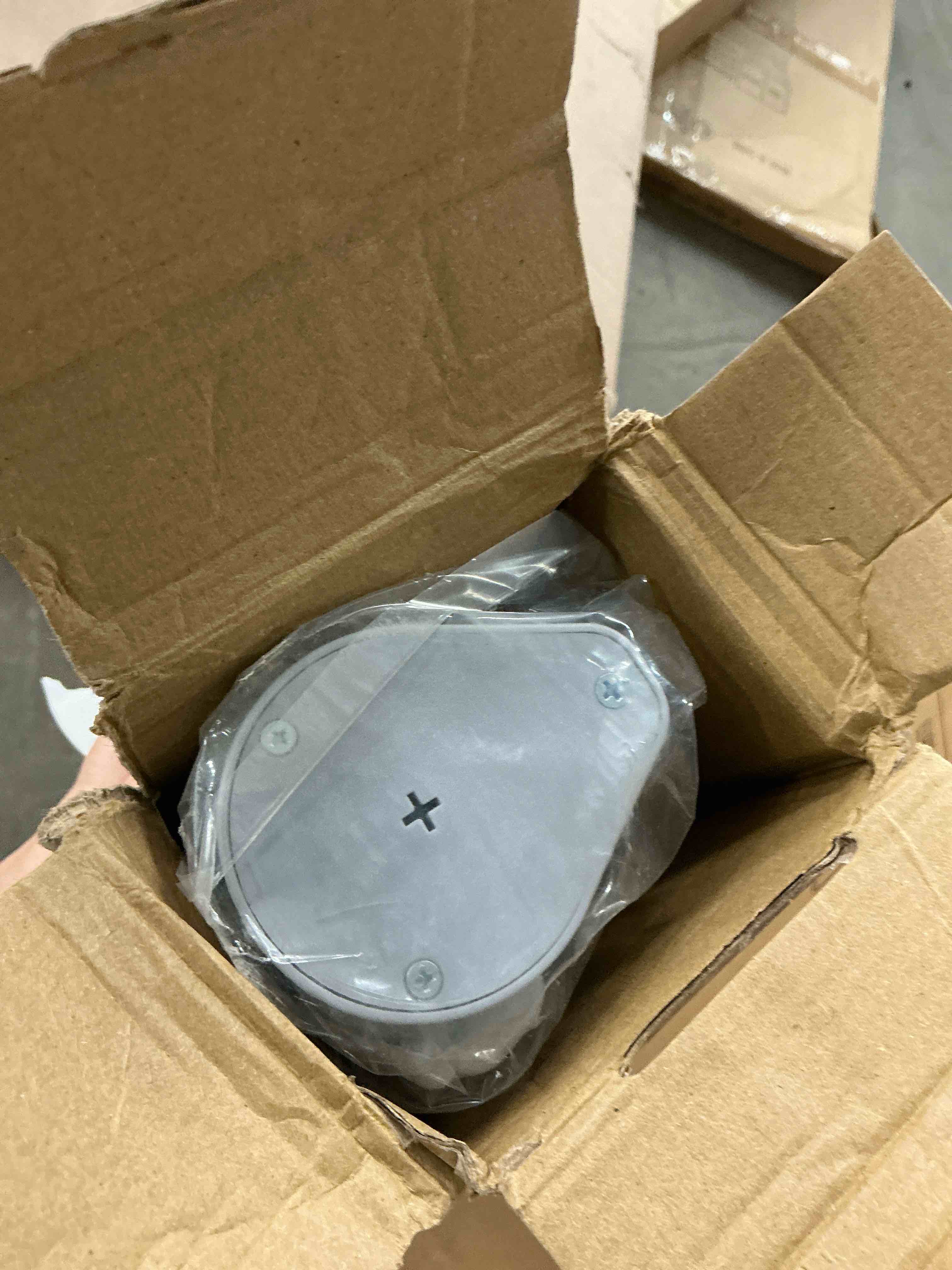 https://s3.amazonaws.com/lotting-images-prod/EmanualPiazza/PNK3440472_1756832494644.jpeg